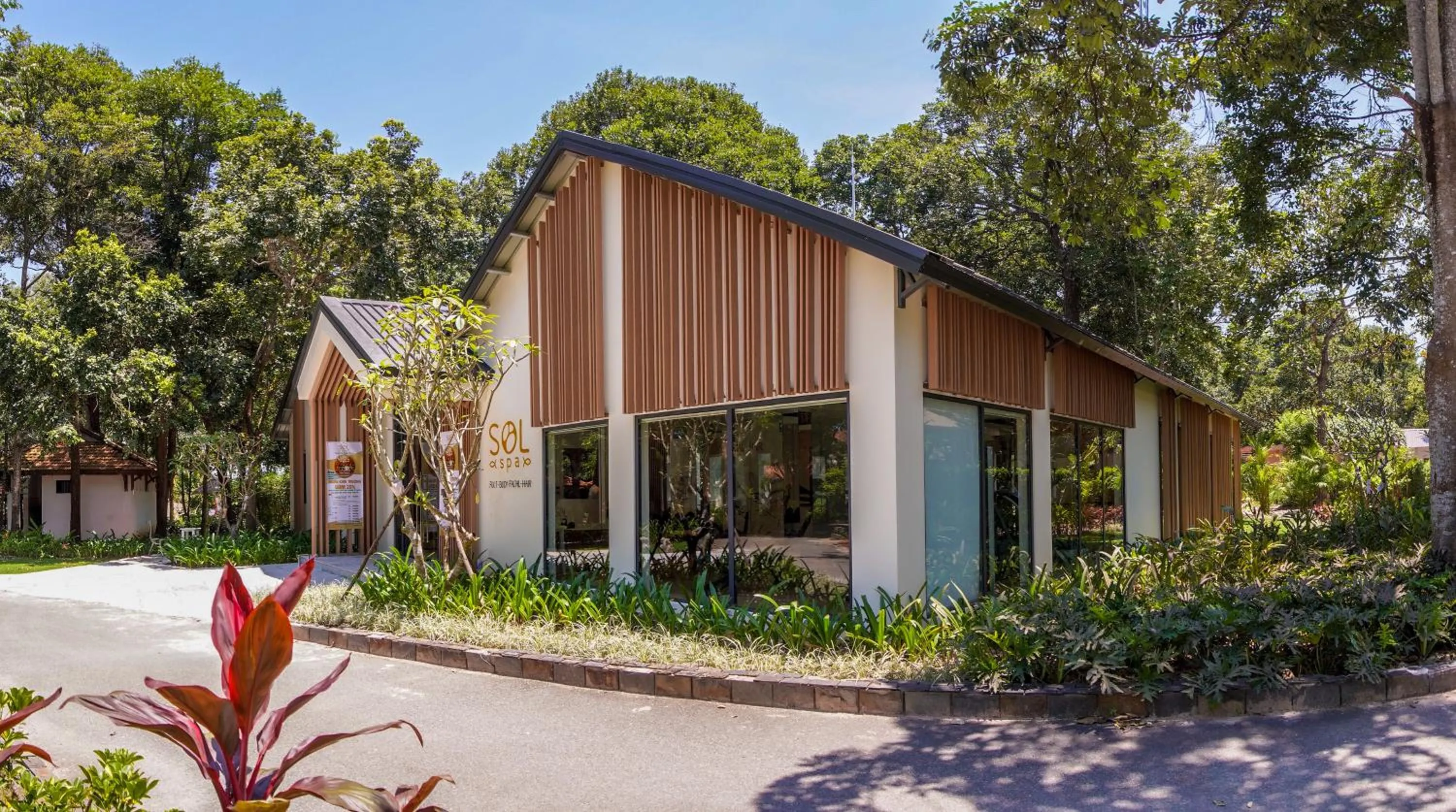 Spa and wellness centre/facilities in Minera Hot Springs Binh Chau