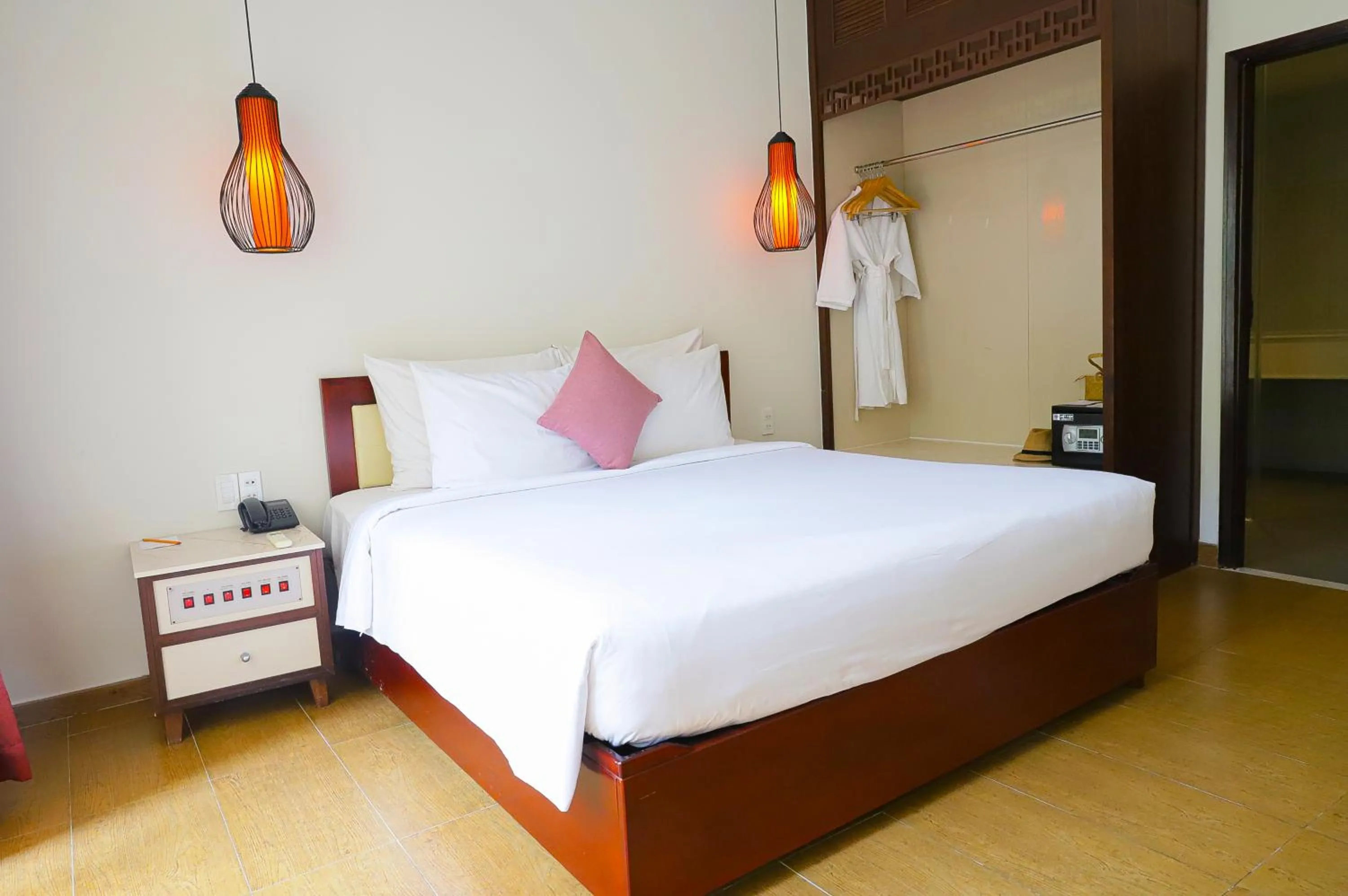Bedroom, Bed in Minera Hot Springs Binh Chau
