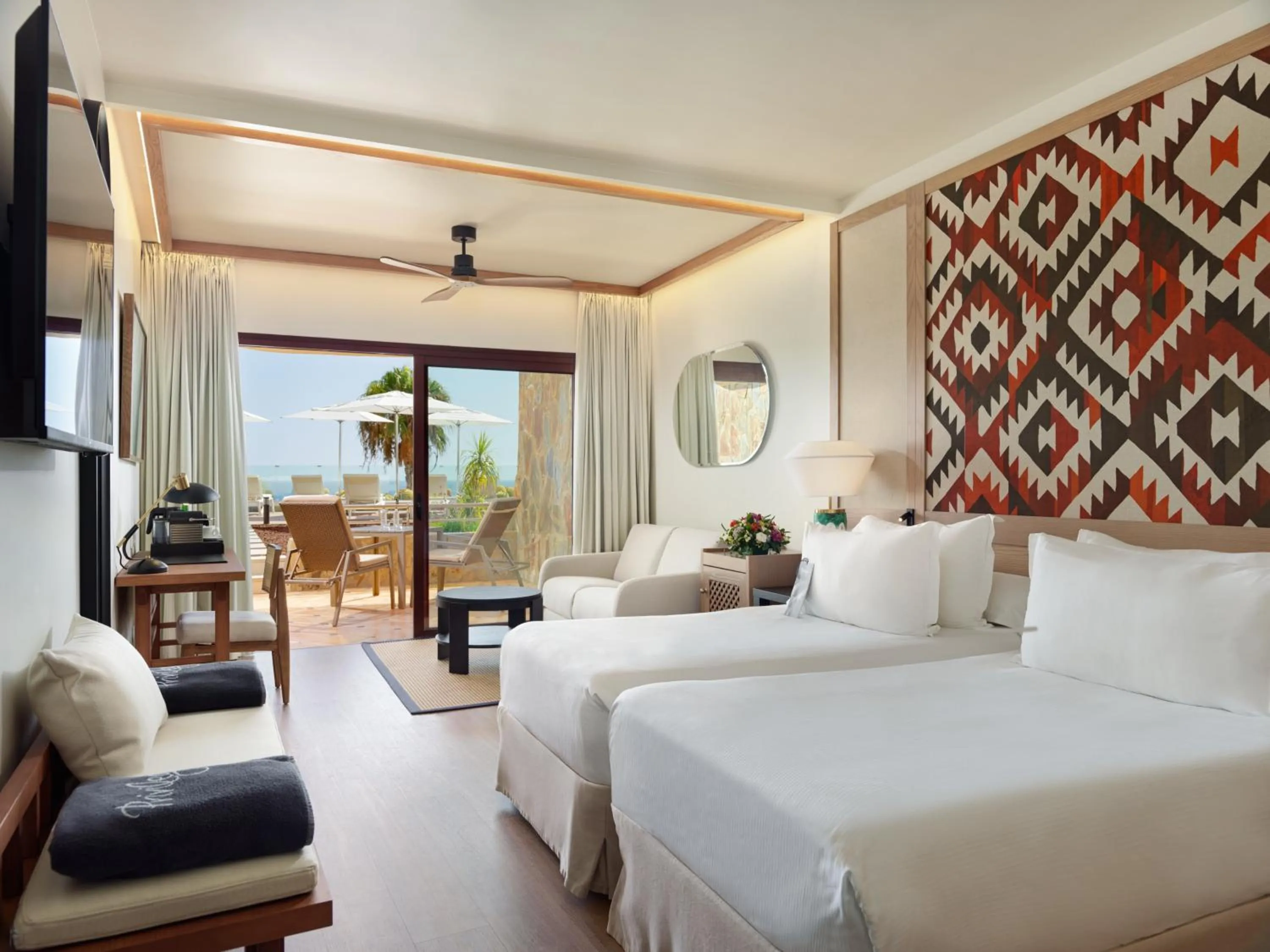 Bed in H10 Playa Meloneras Horizons Collection