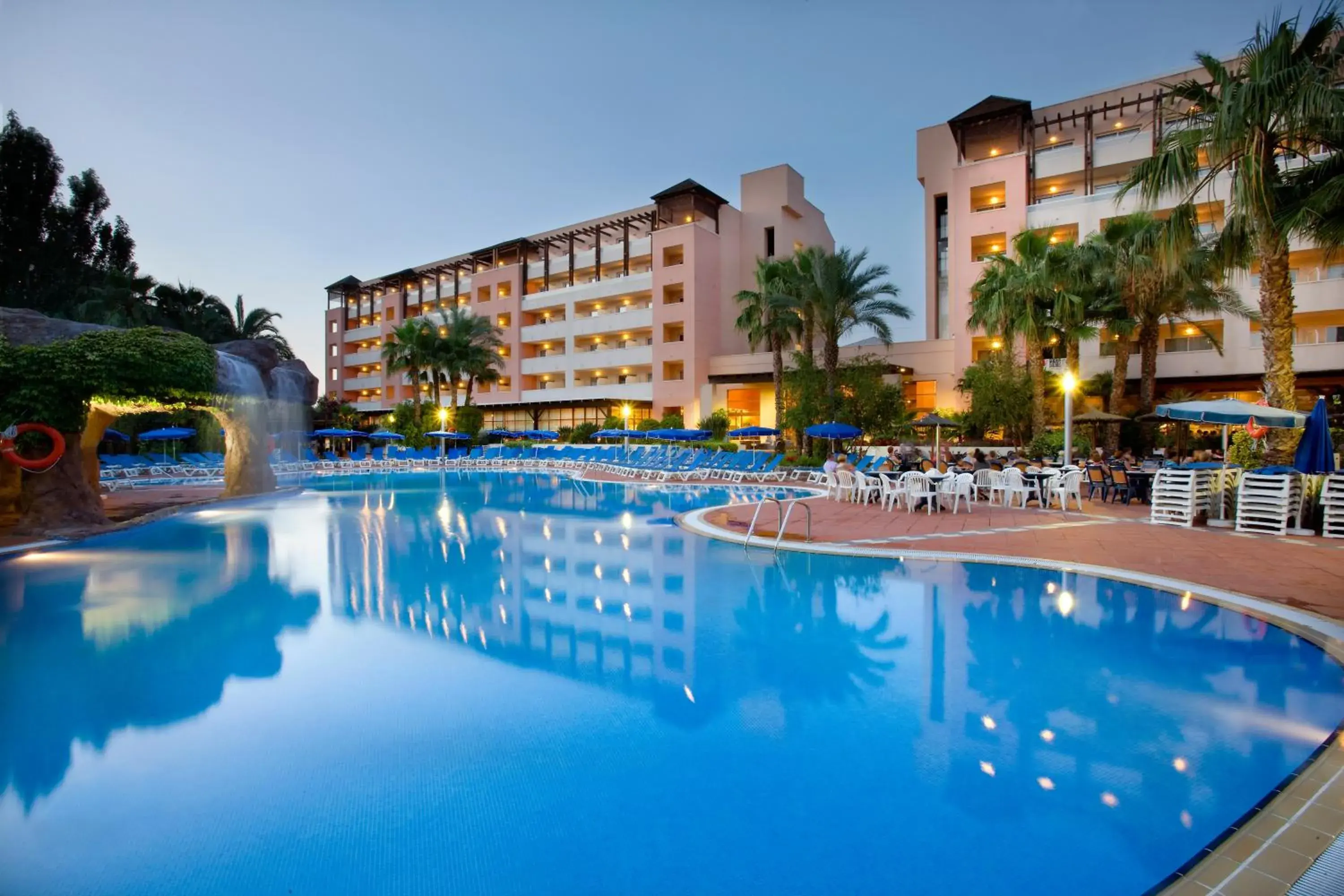 Facade/entrance in H10 Salauris Palace Facade/entrance in H10 Salauris Palace