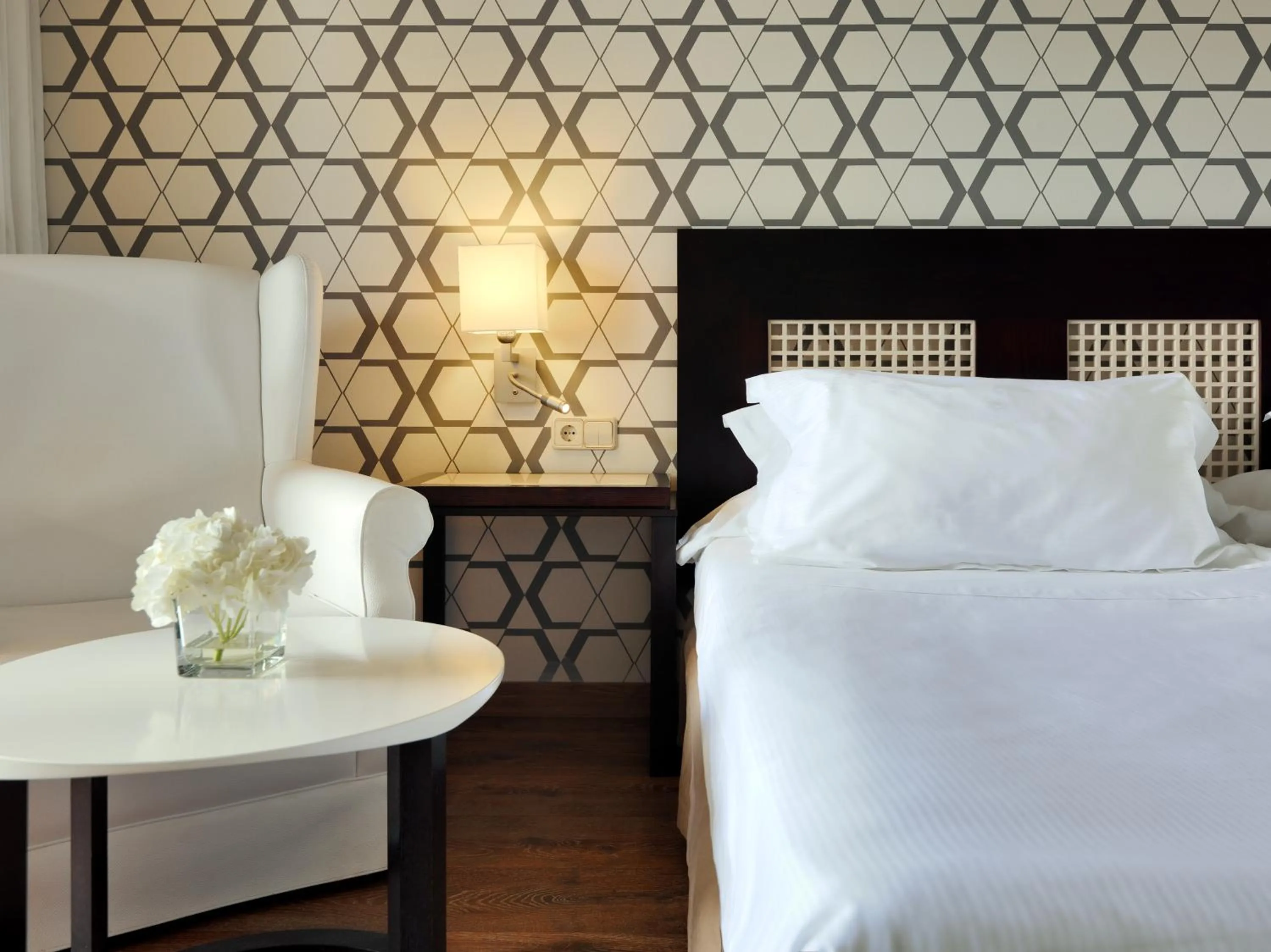 Decorative detail, Bed in H10 Salauris Palace