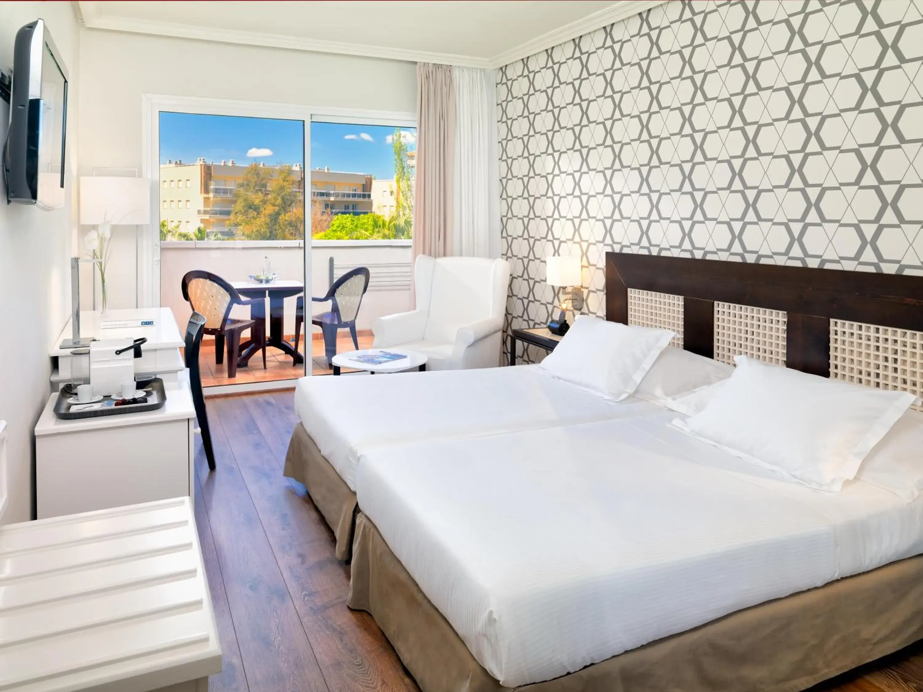 Bed in H10 Salauris Palace Bed in H10 Salauris Palace