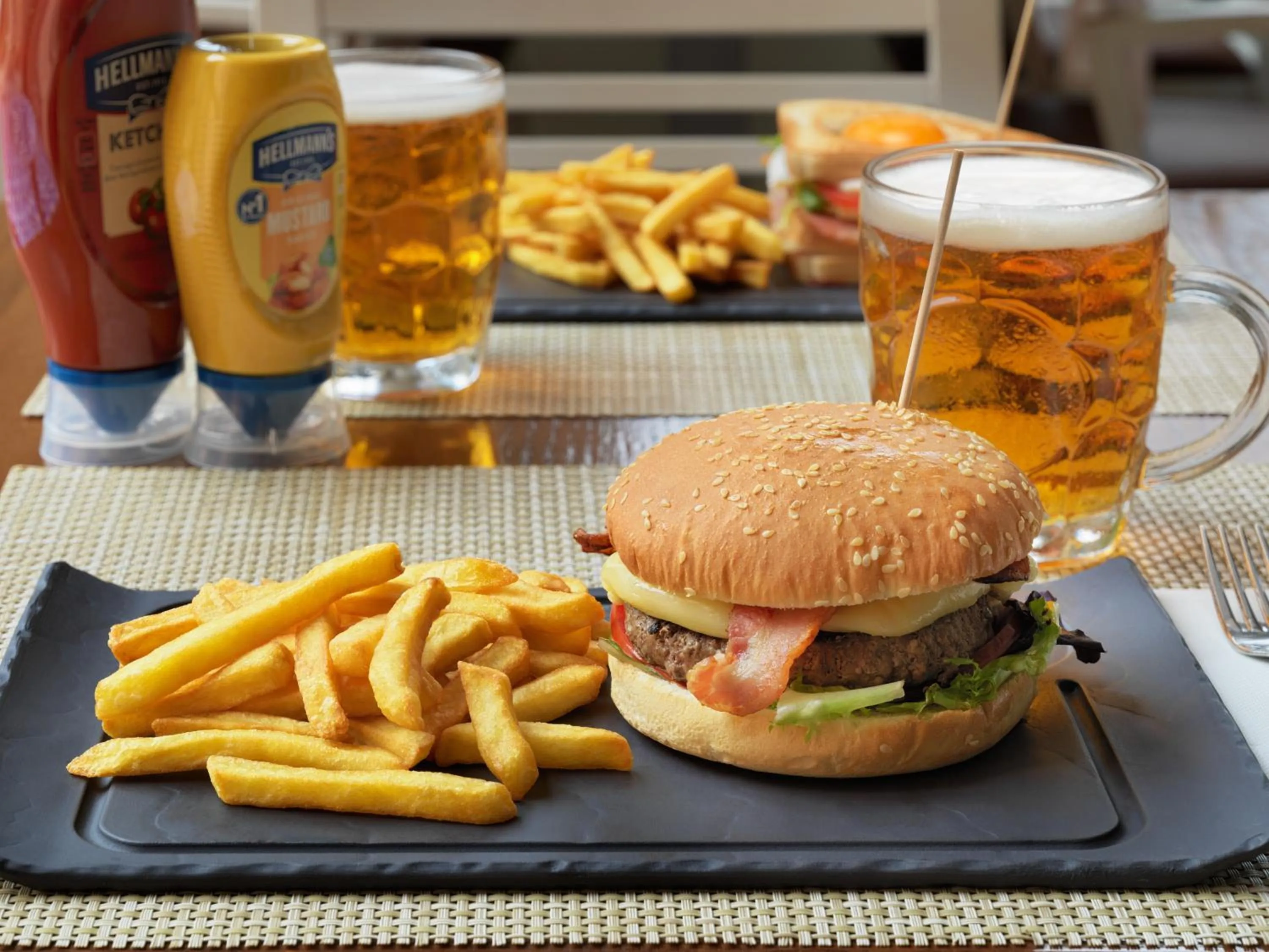 Restaurant/places to eat in H10 Salauris Palace