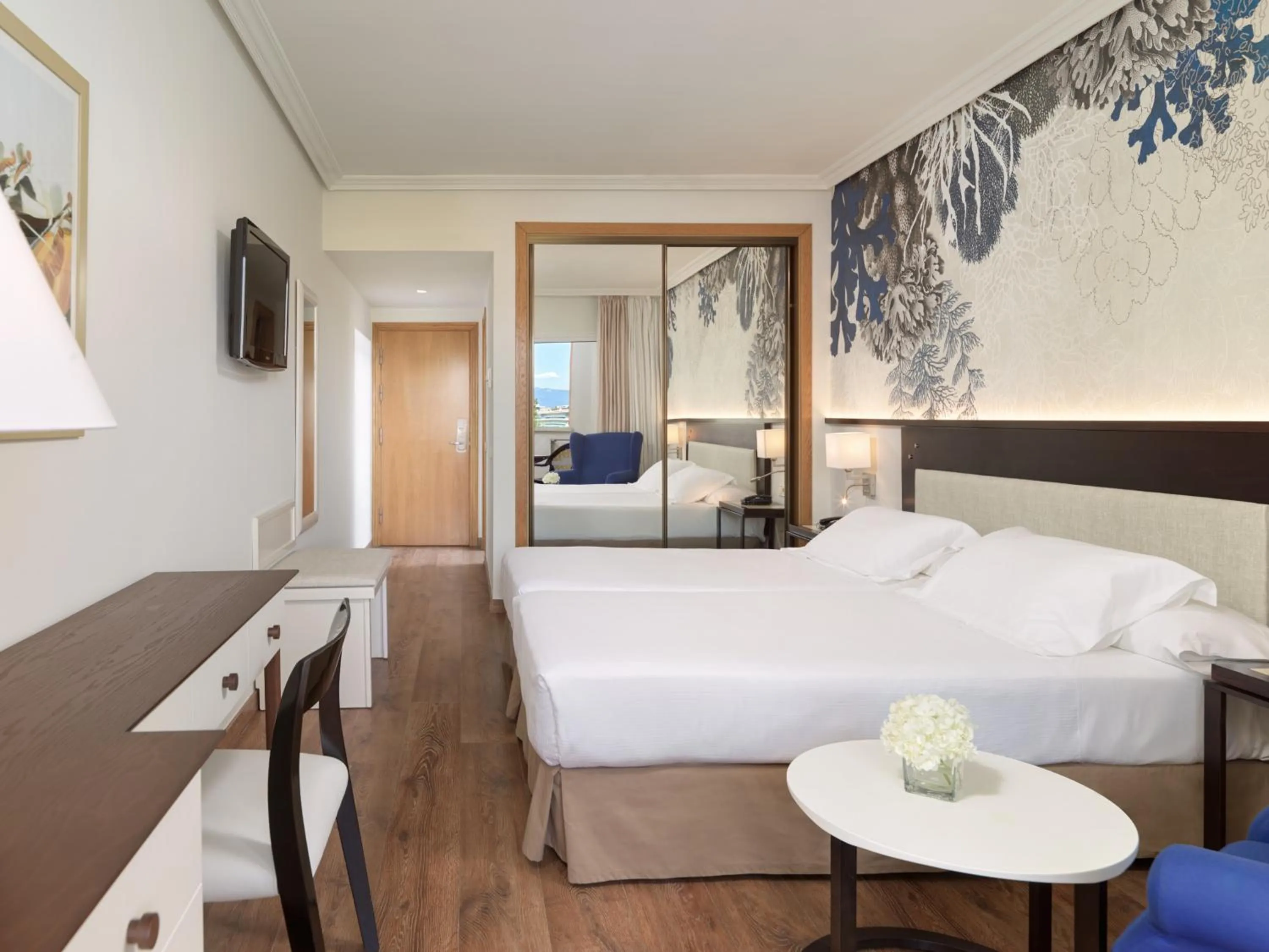 Other, Bed in H10 Salauris Palace