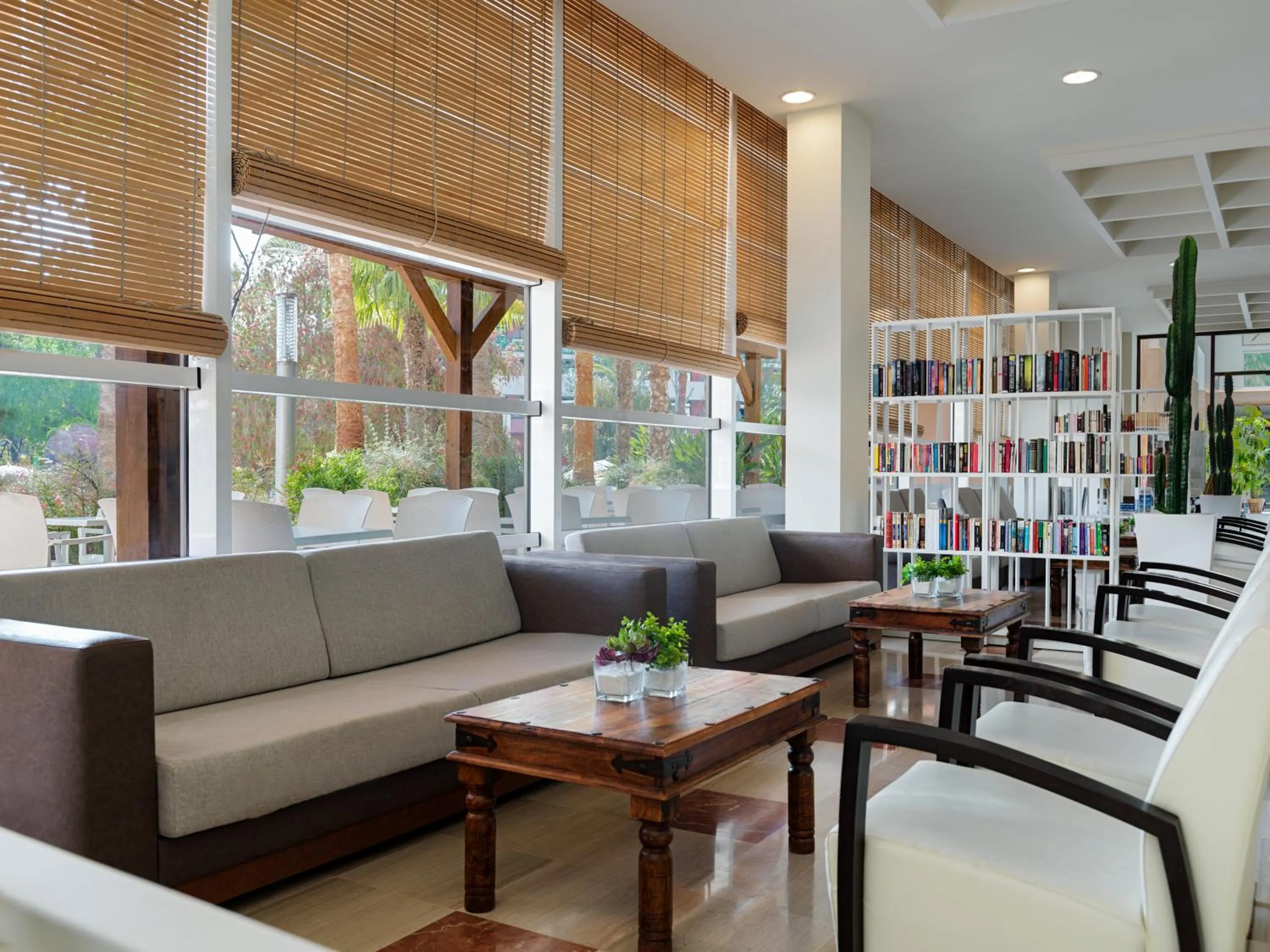 Property building in H10 Salauris Palace