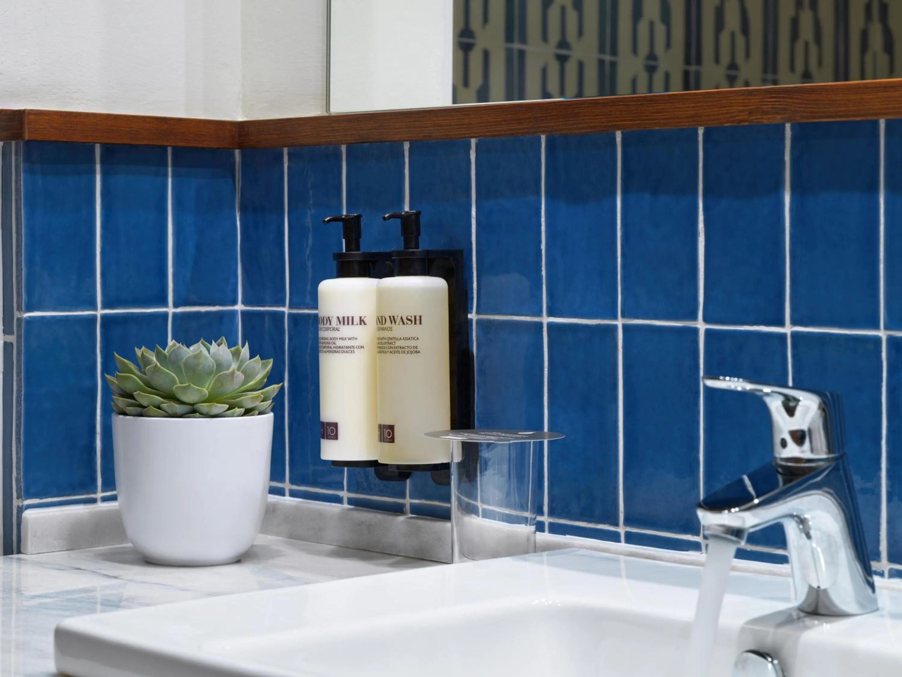 Bathroom in H10 Salauris Palace