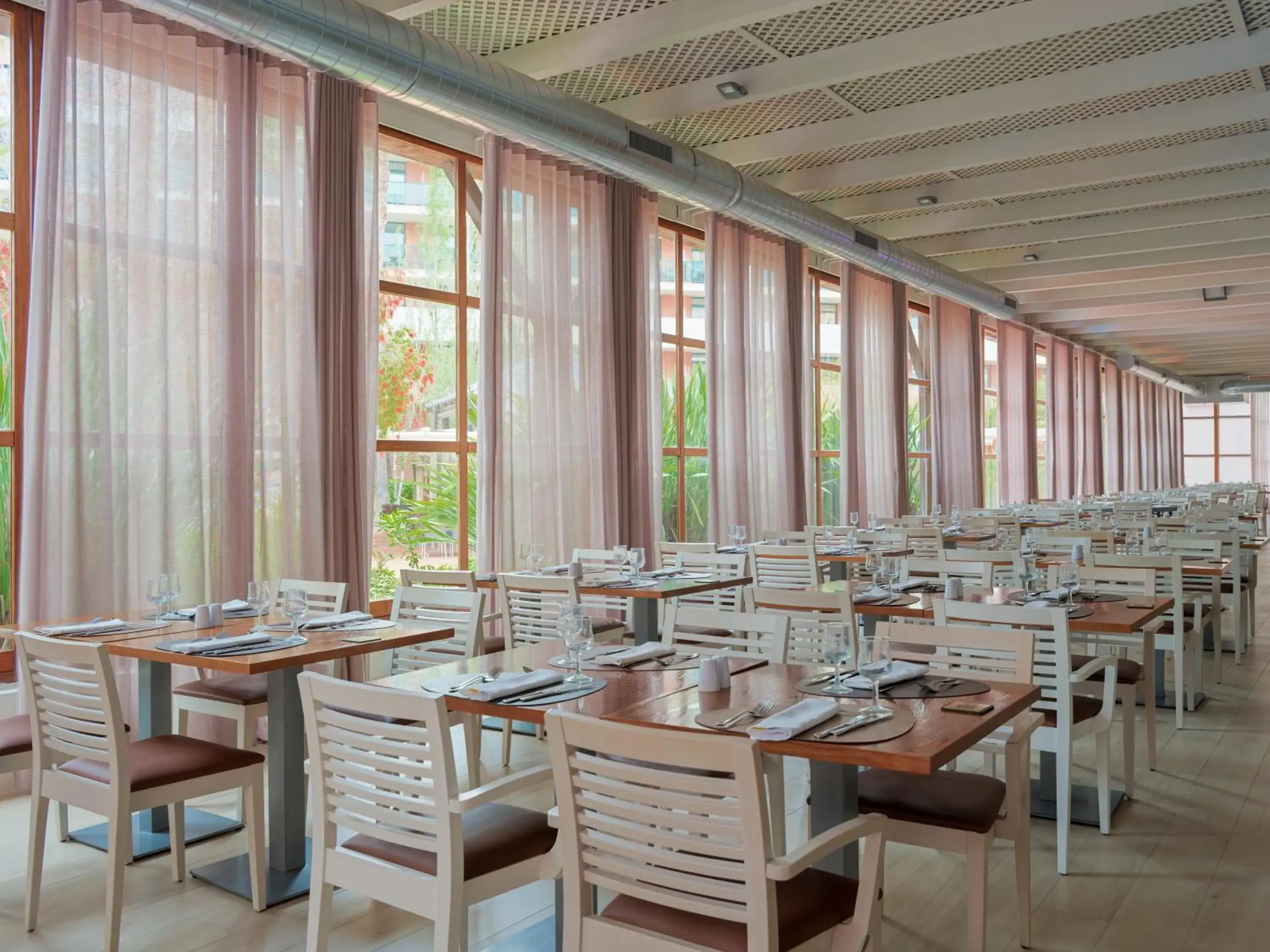 Restaurant/places to eat in H10 Salauris Palace Restaurant/places to eat in H10 Salauris Palace