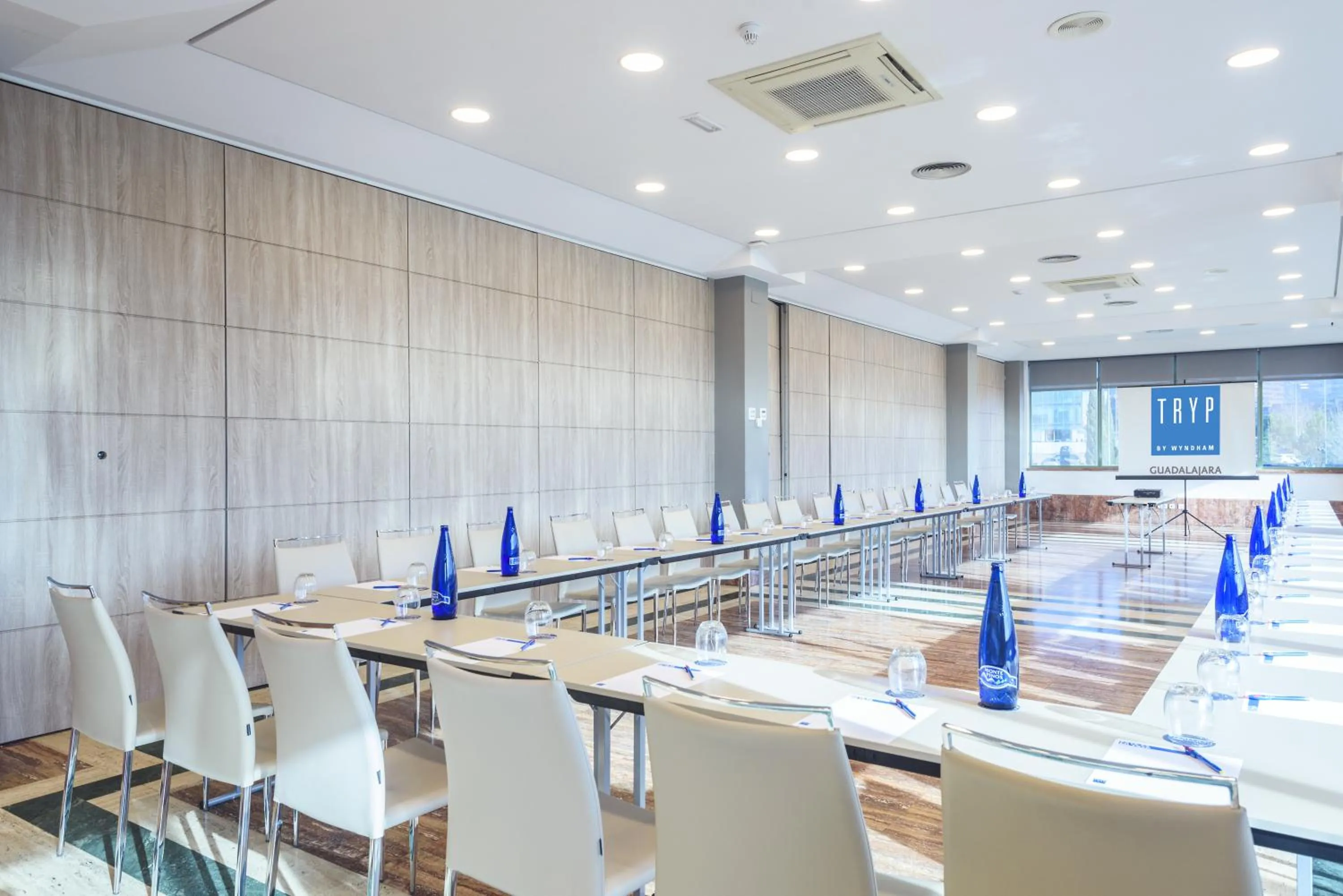 Meeting/conference room in Hotel Guadalajara & Conference Center Affiliated by Meliá