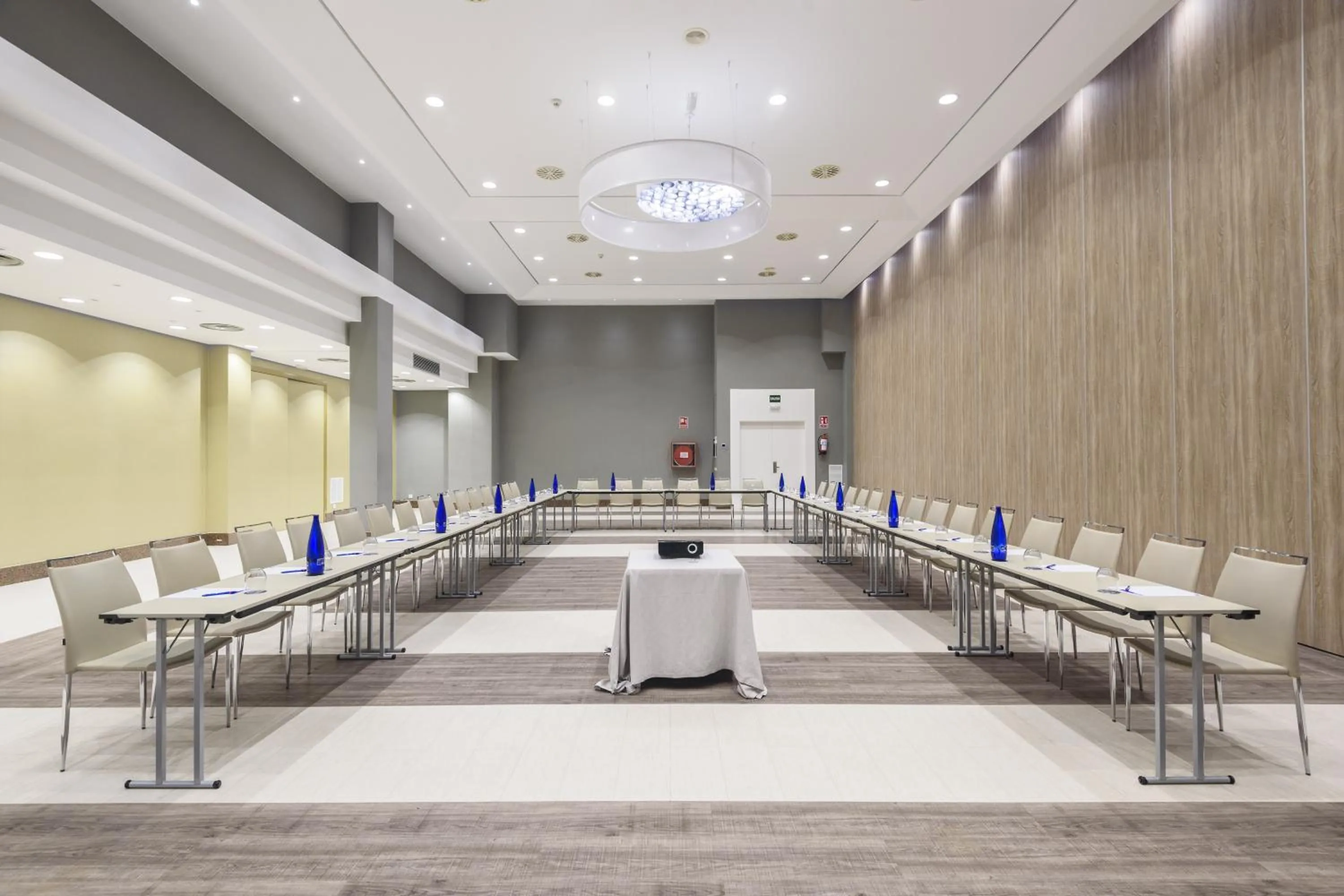 Meeting/conference room in Hotel Guadalajara & Conference Center Affiliated by Meliá