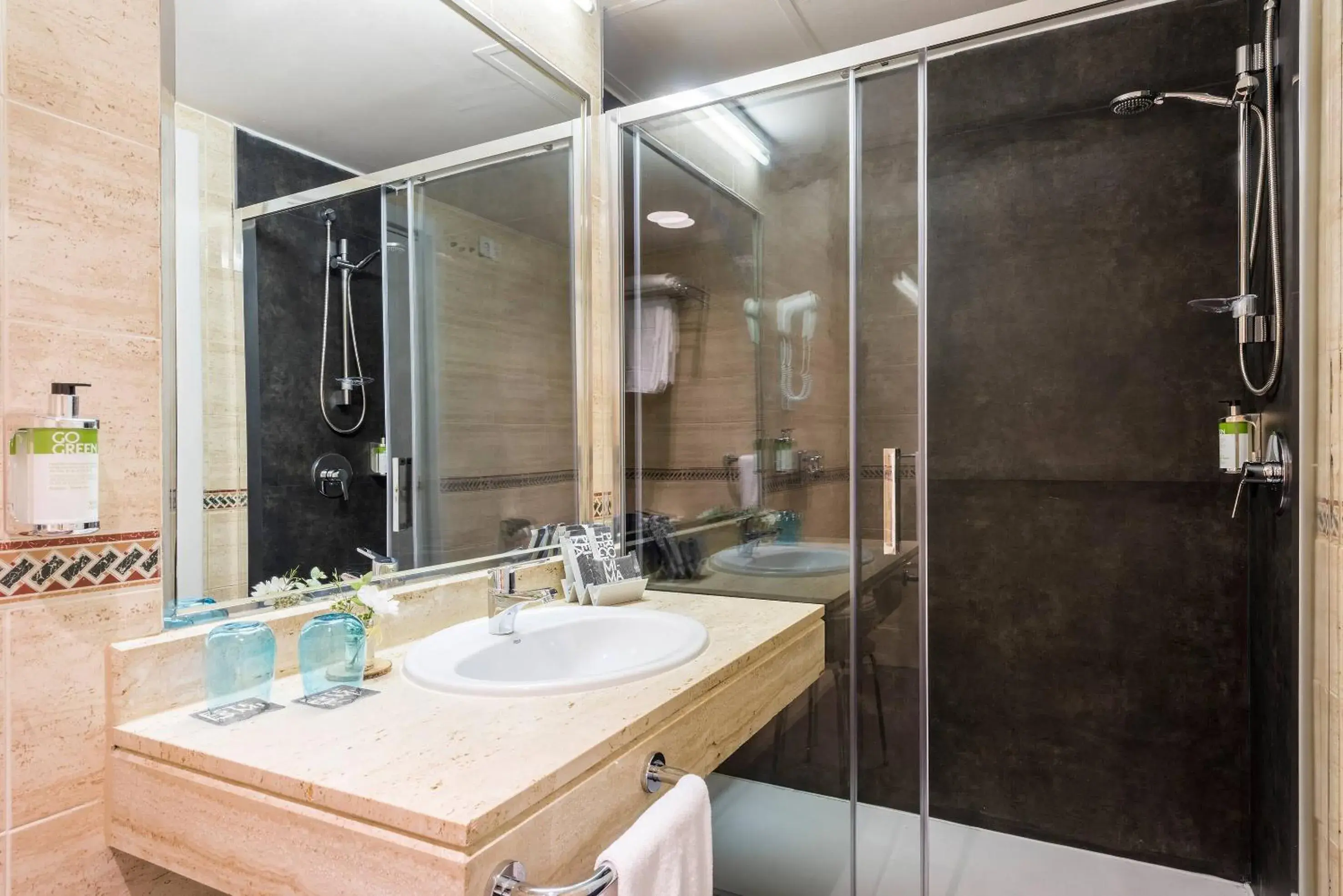 Hotel Guadalajara & Conference Center Affiliated by Meliá Hotel Guadalajara & Conference Center Affiliated by Meliá