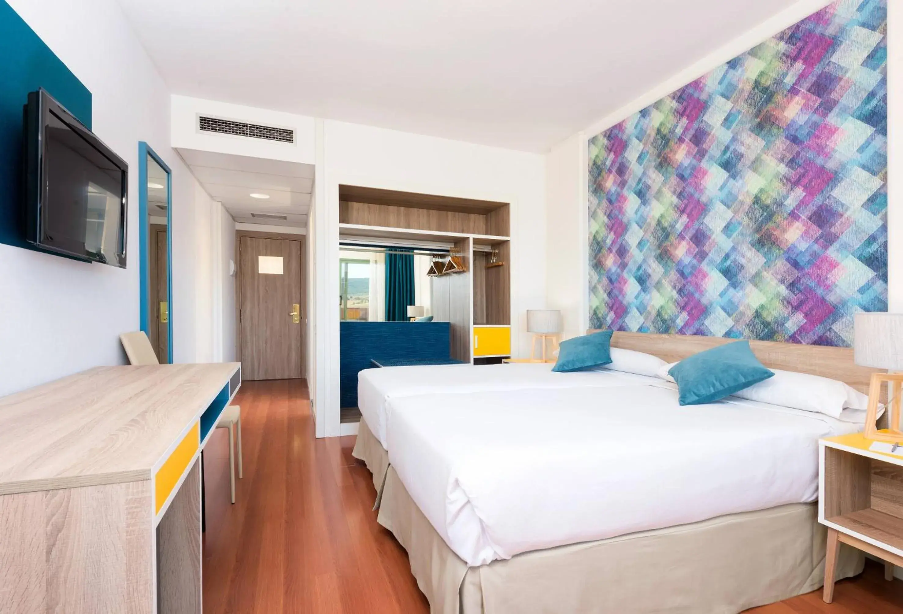 Bed in Hotel Guadalajara & Conference Center Affiliated by Meliá Bed in Hotel Guadalajara & Conference Center Affiliated by Meliá