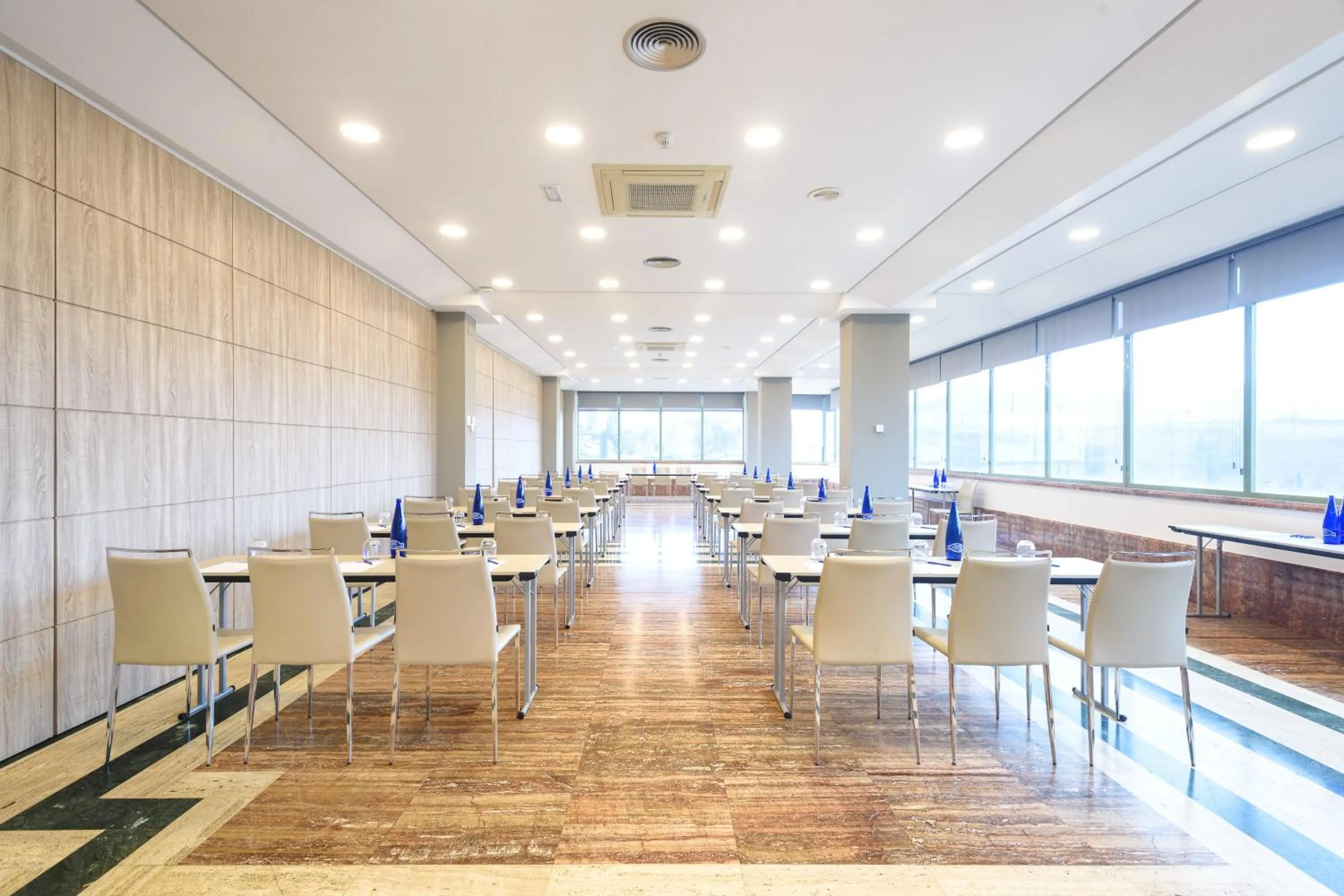 Meeting/conference room in Hotel Guadalajara & Conference Center Affiliated by Meliá