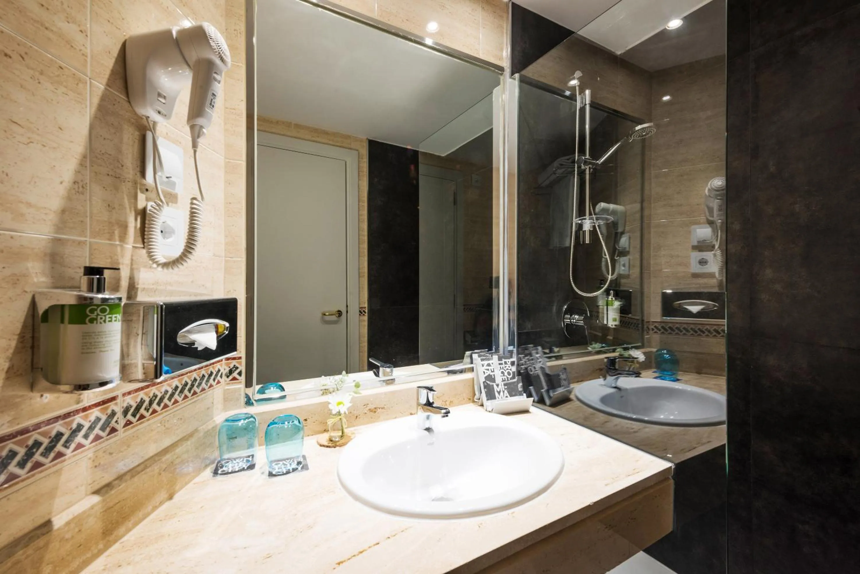 Bathroom in Hotel Guadalajara & Conference Center Affiliated by Meliá