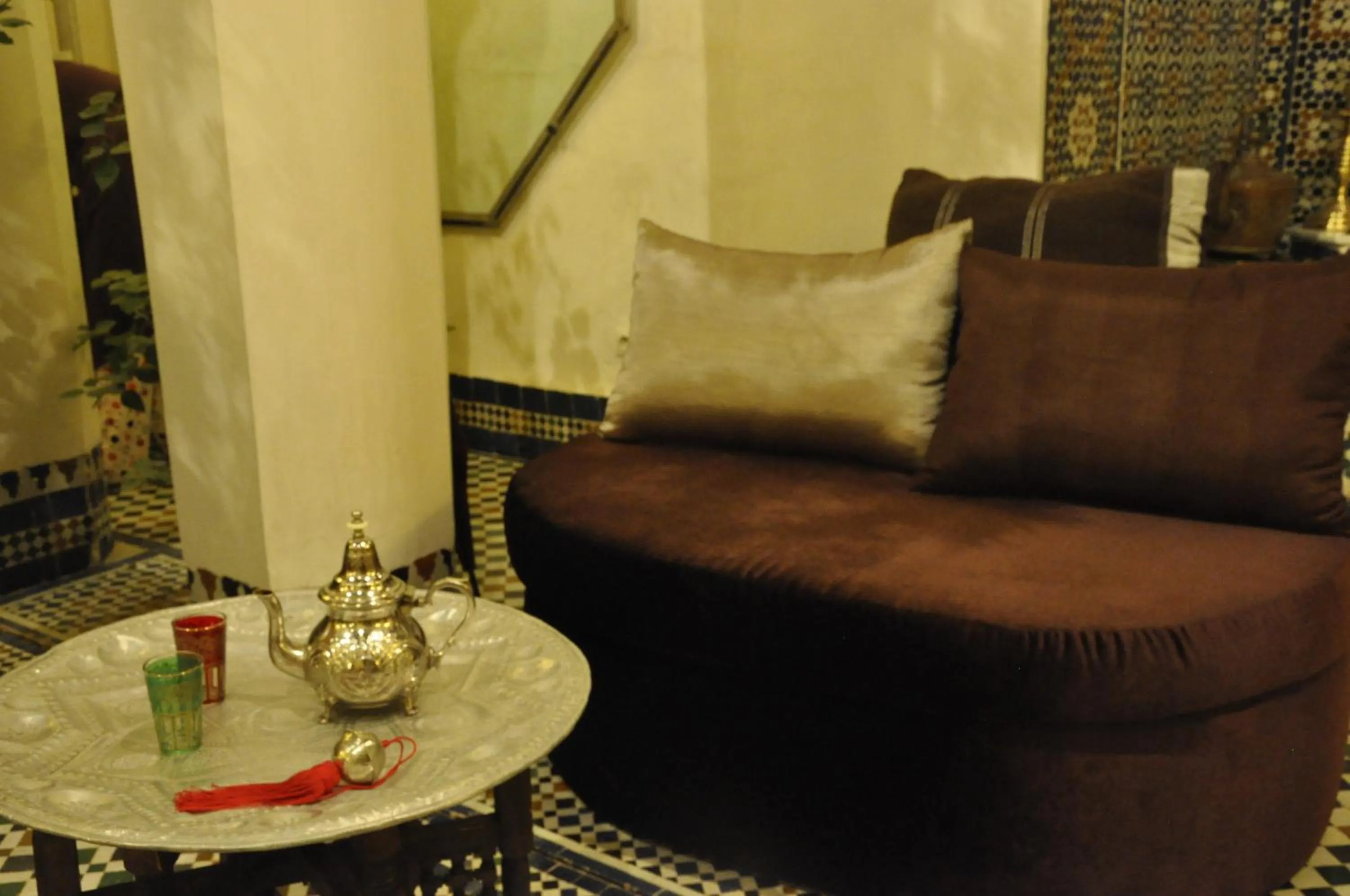 Communal lounge/ TV room in Dar 7 Louyat