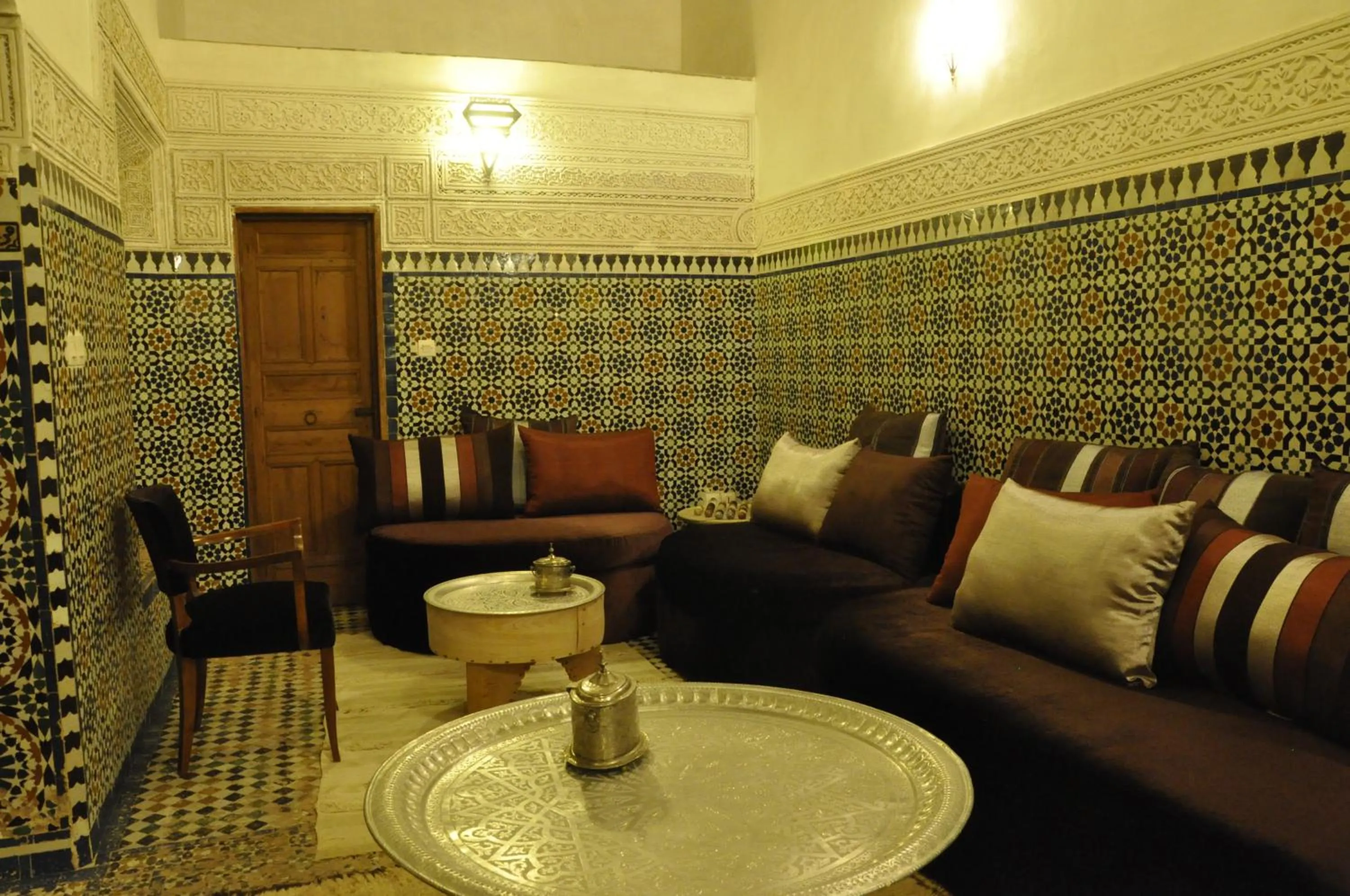 Communal lounge/ TV room in Dar 7 Louyat