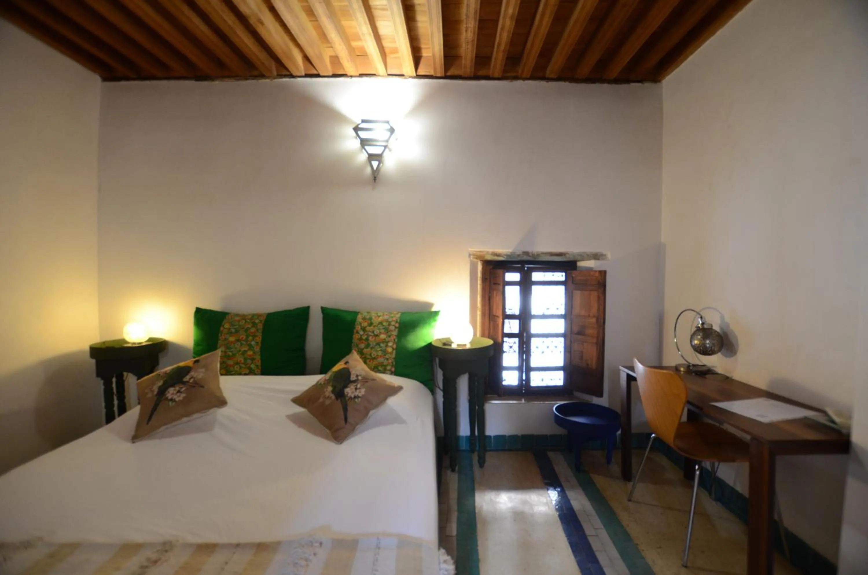 Photo of the whole room, Bed in Dar 7 Louyat