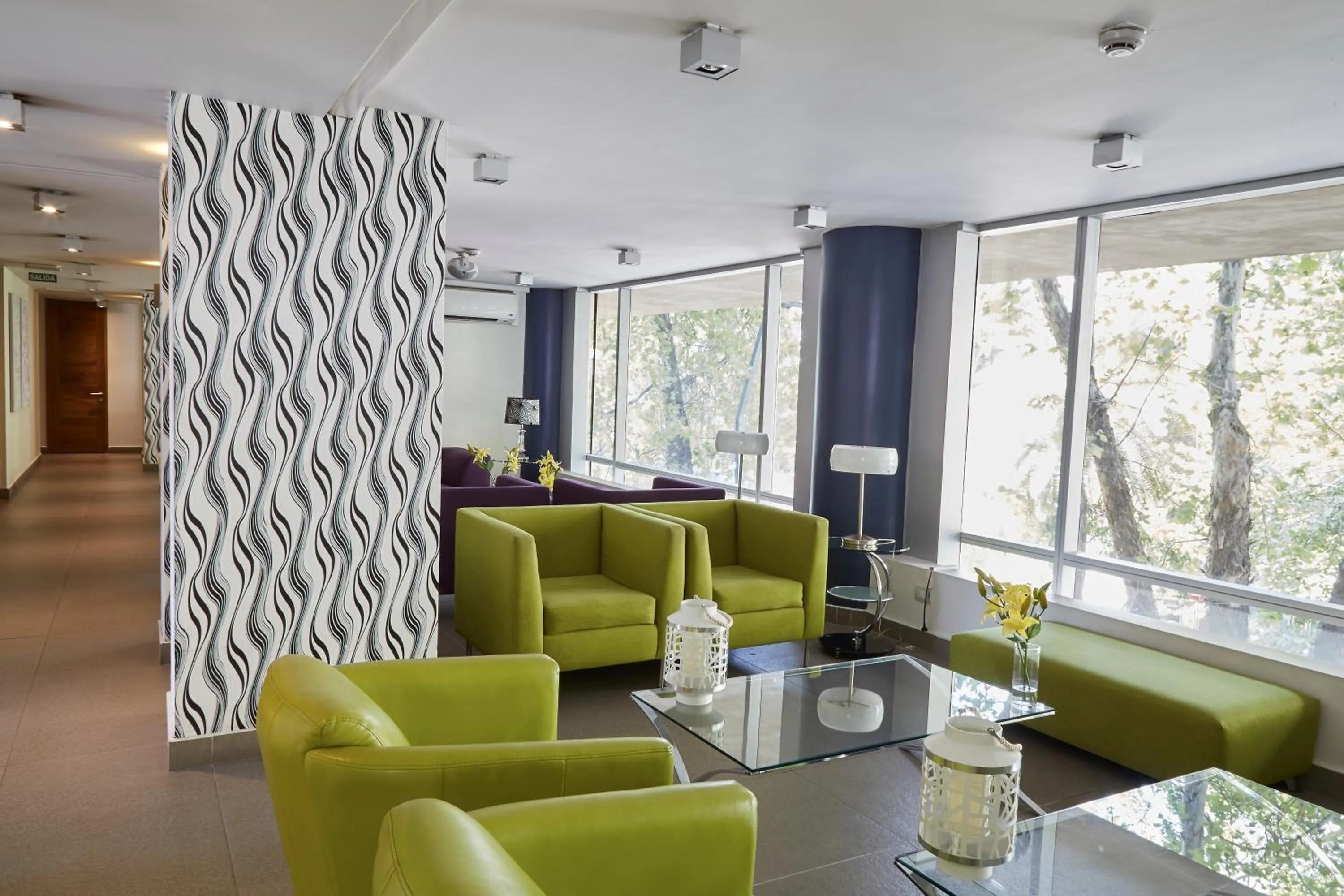 Seating area in Hotel Terrado Lyon