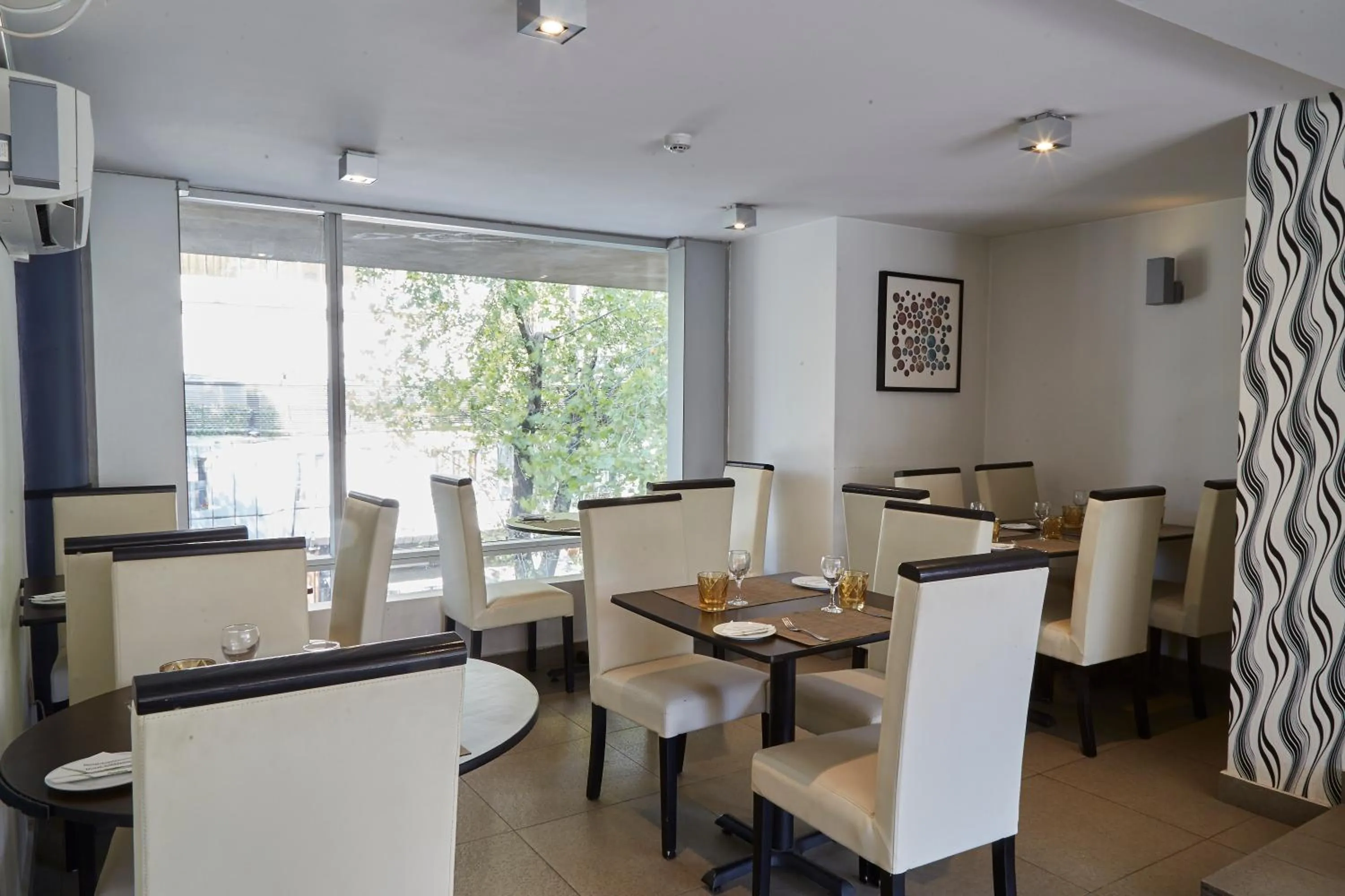Living room in Hotel Terrado Lyon