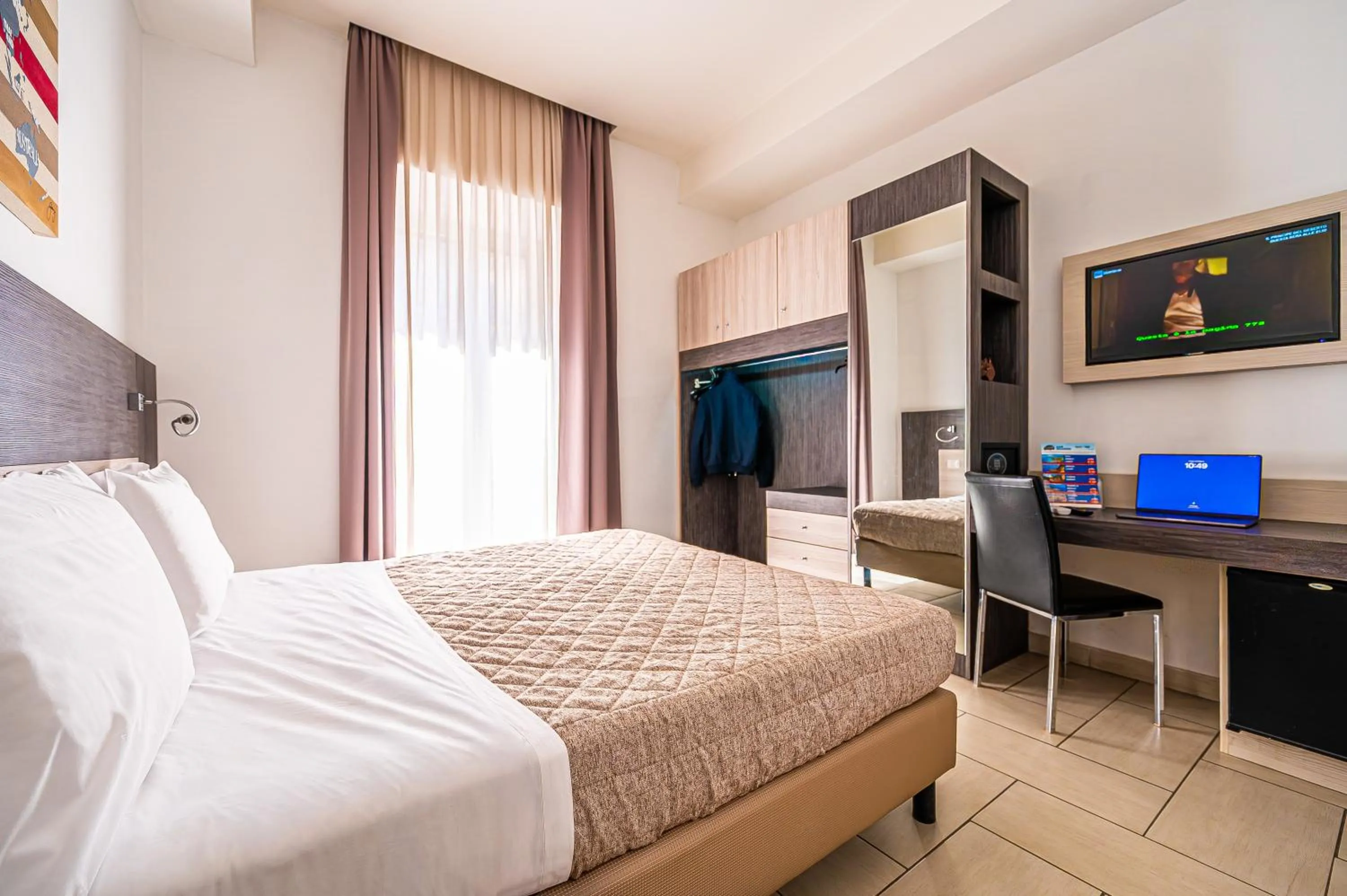Bed in Napoli Suite
