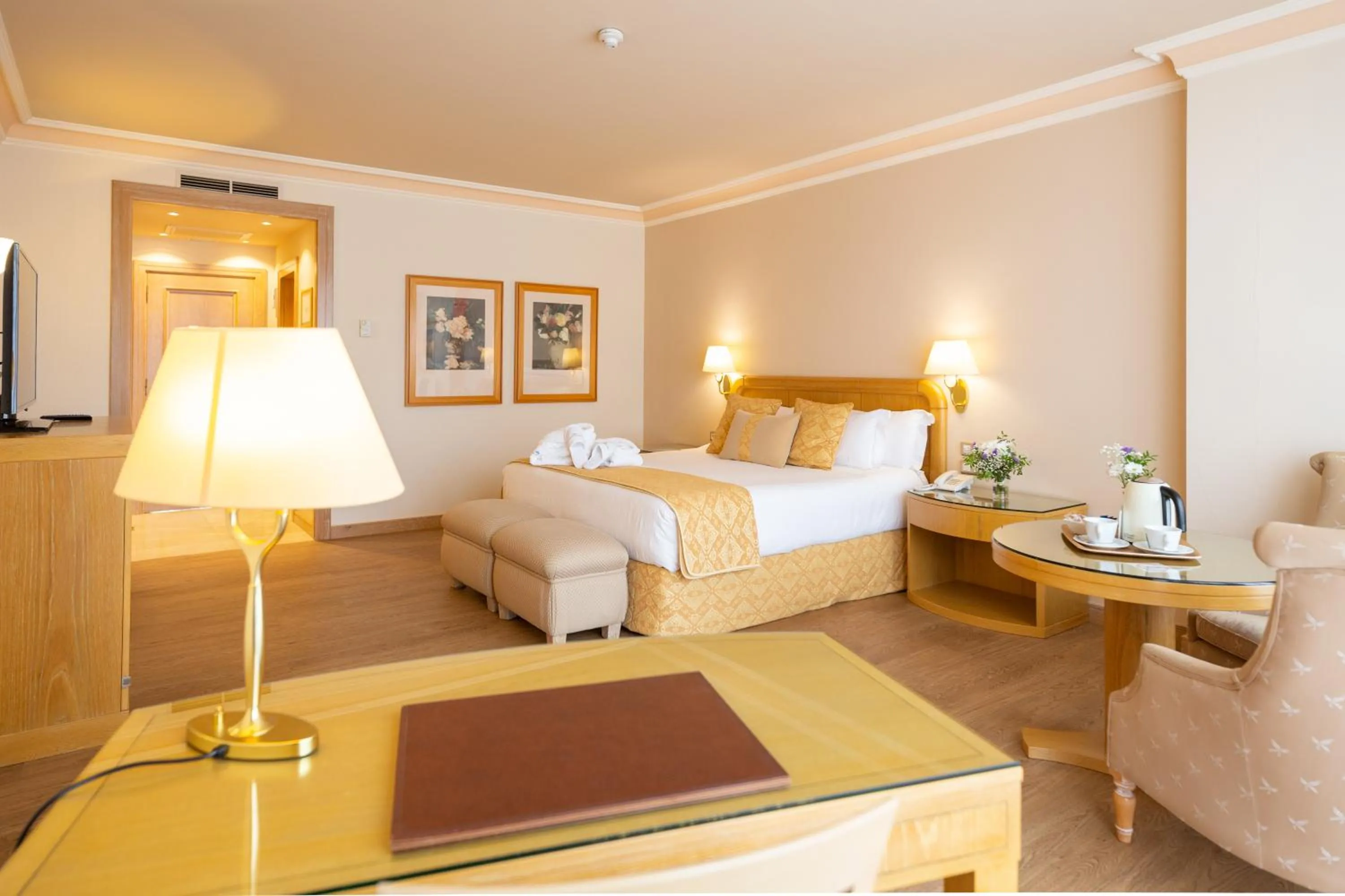 Bedroom, Bed in Gran Hotel Los Abetos