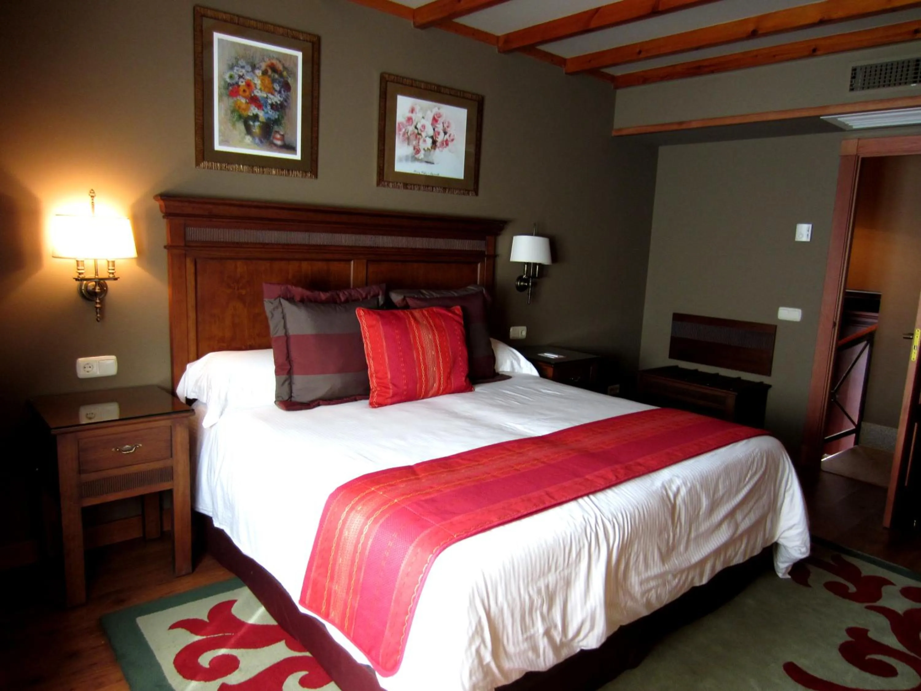 Bedroom, Bed in Gran Hotel Los Abetos
