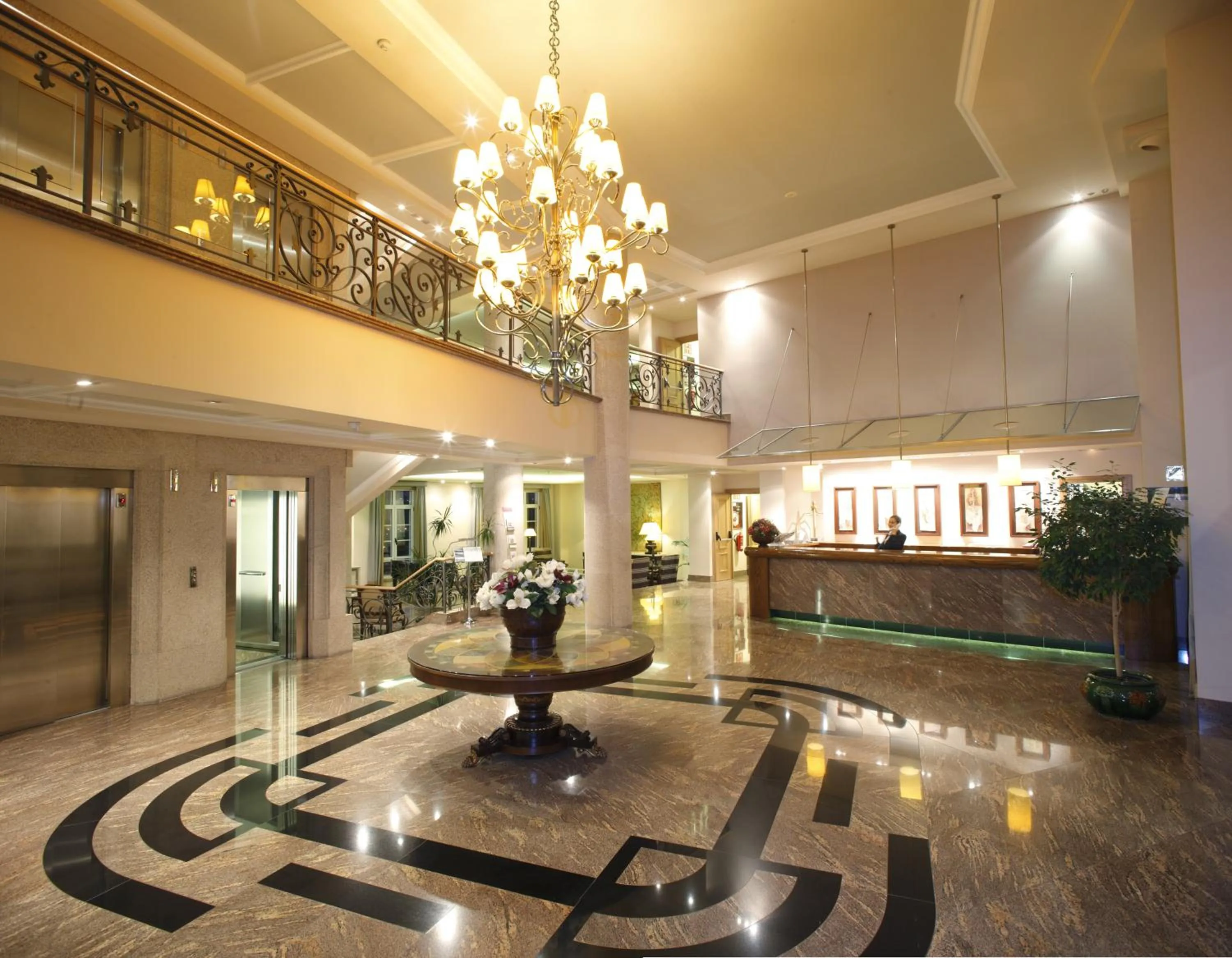 Lobby or reception in Gran Hotel Los Abetos