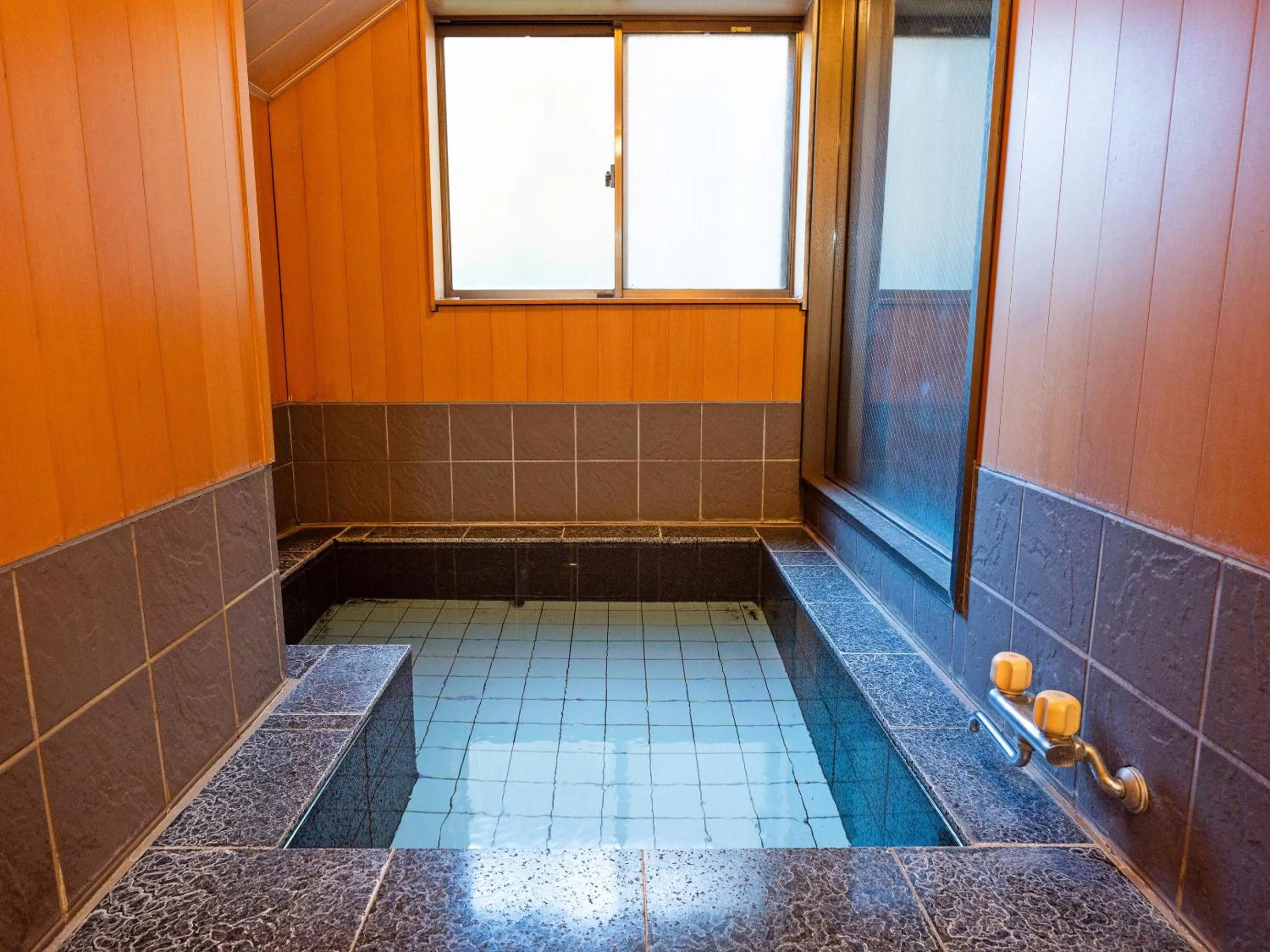 Public Bath in SUIHOUEN