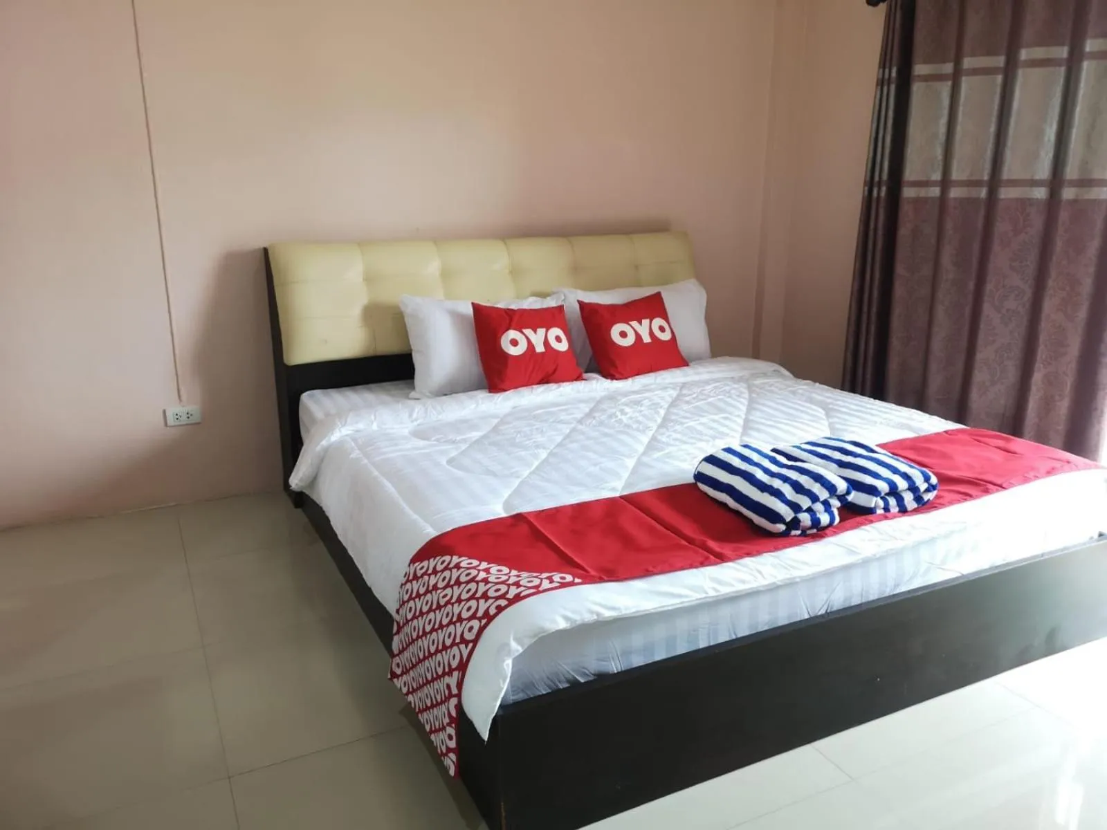 Bedroom, Bed in KJS Pattaya