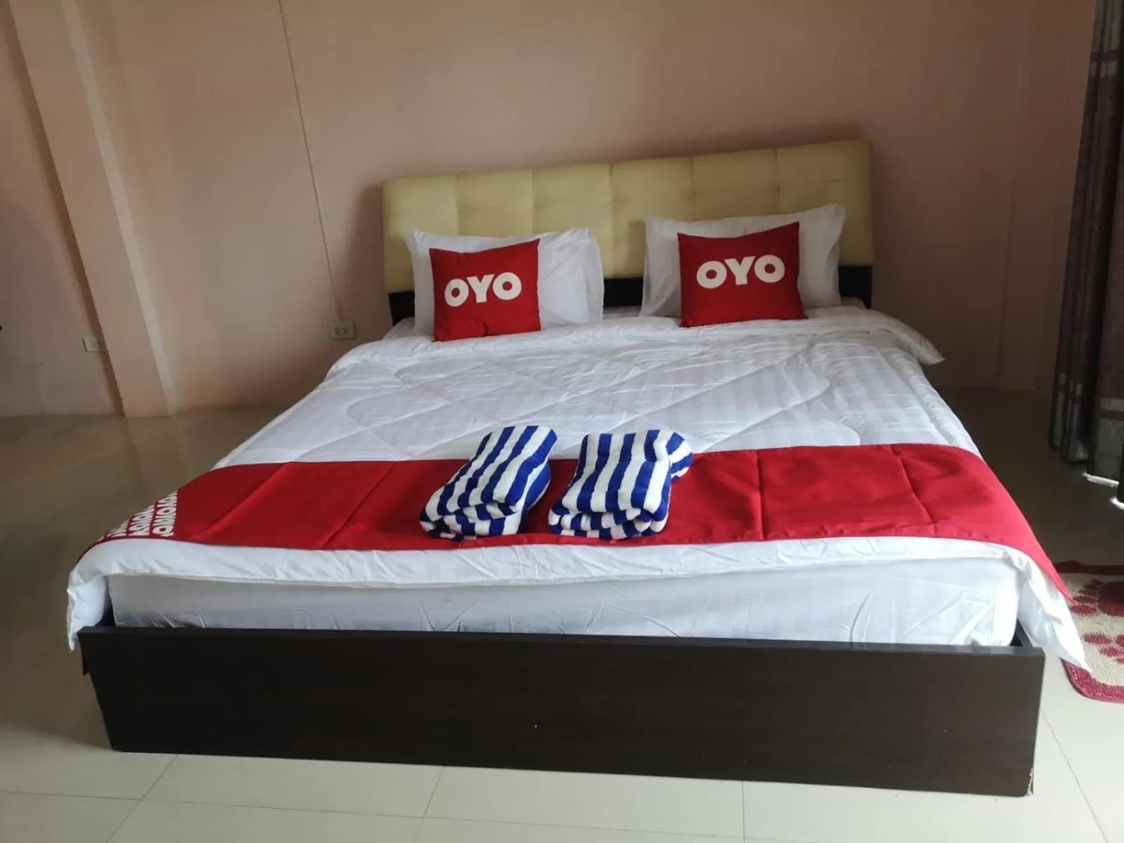 Bedroom, Bed in KJS Pattaya