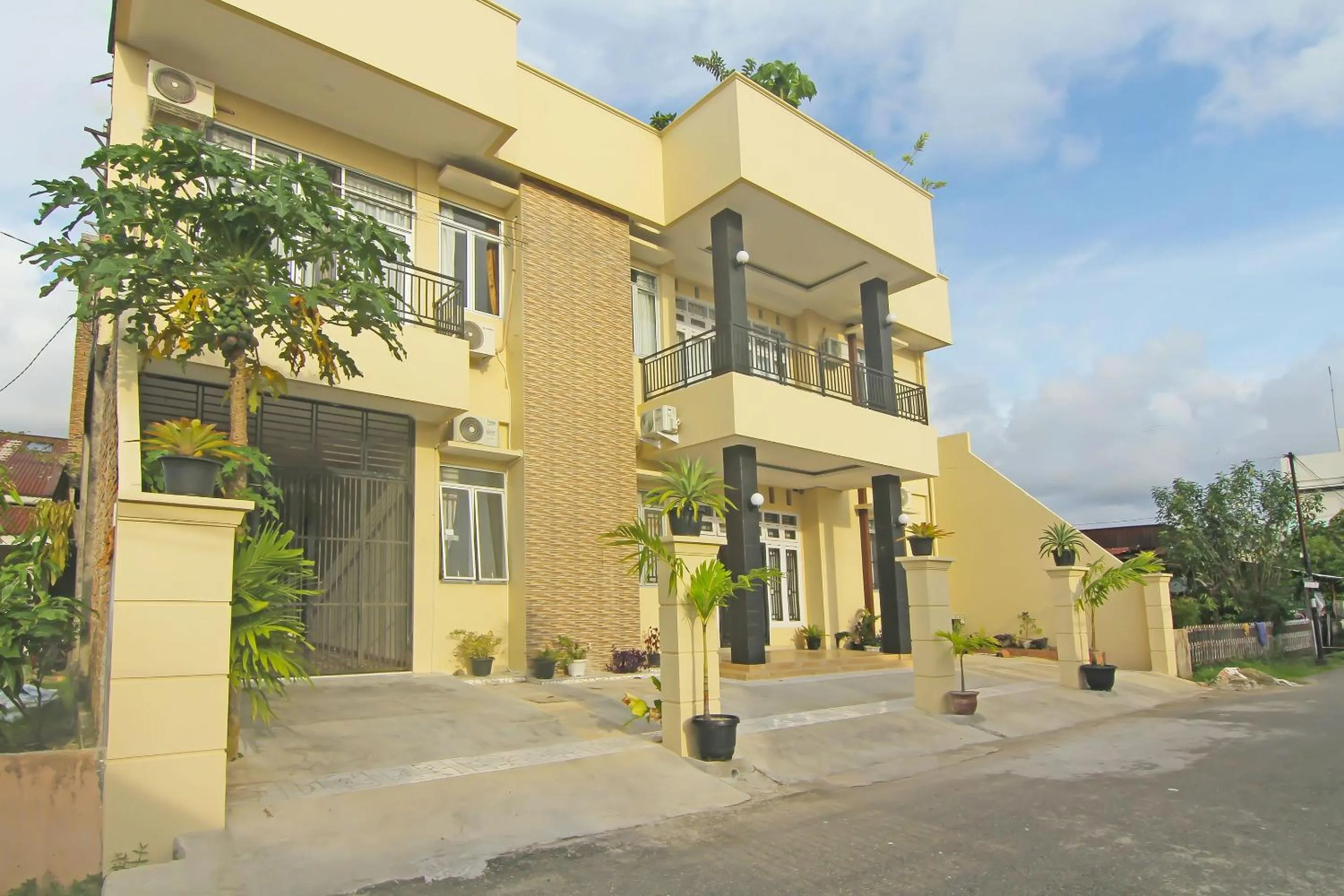 Facade/entrance in Danceneter Padang formerly Utama Residence