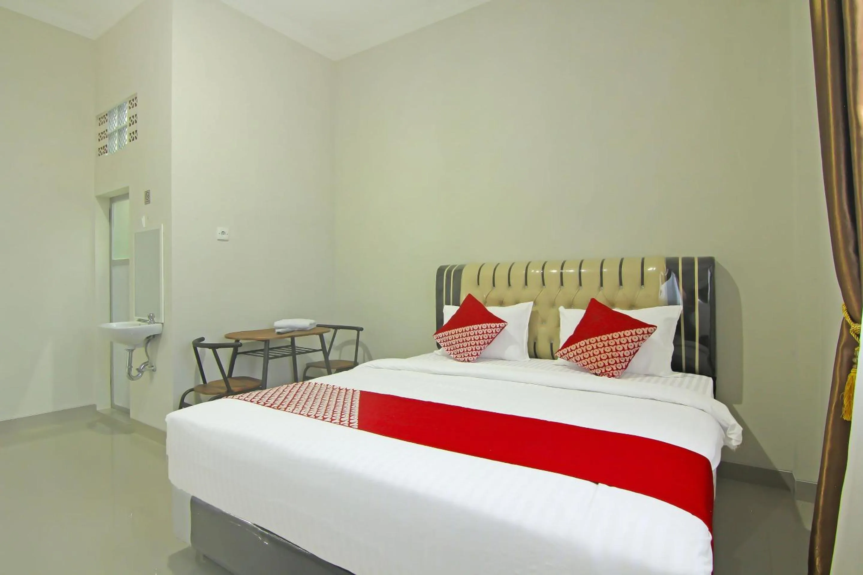 Bedroom, Bed in Danceneter Padang formerly Utama Residence