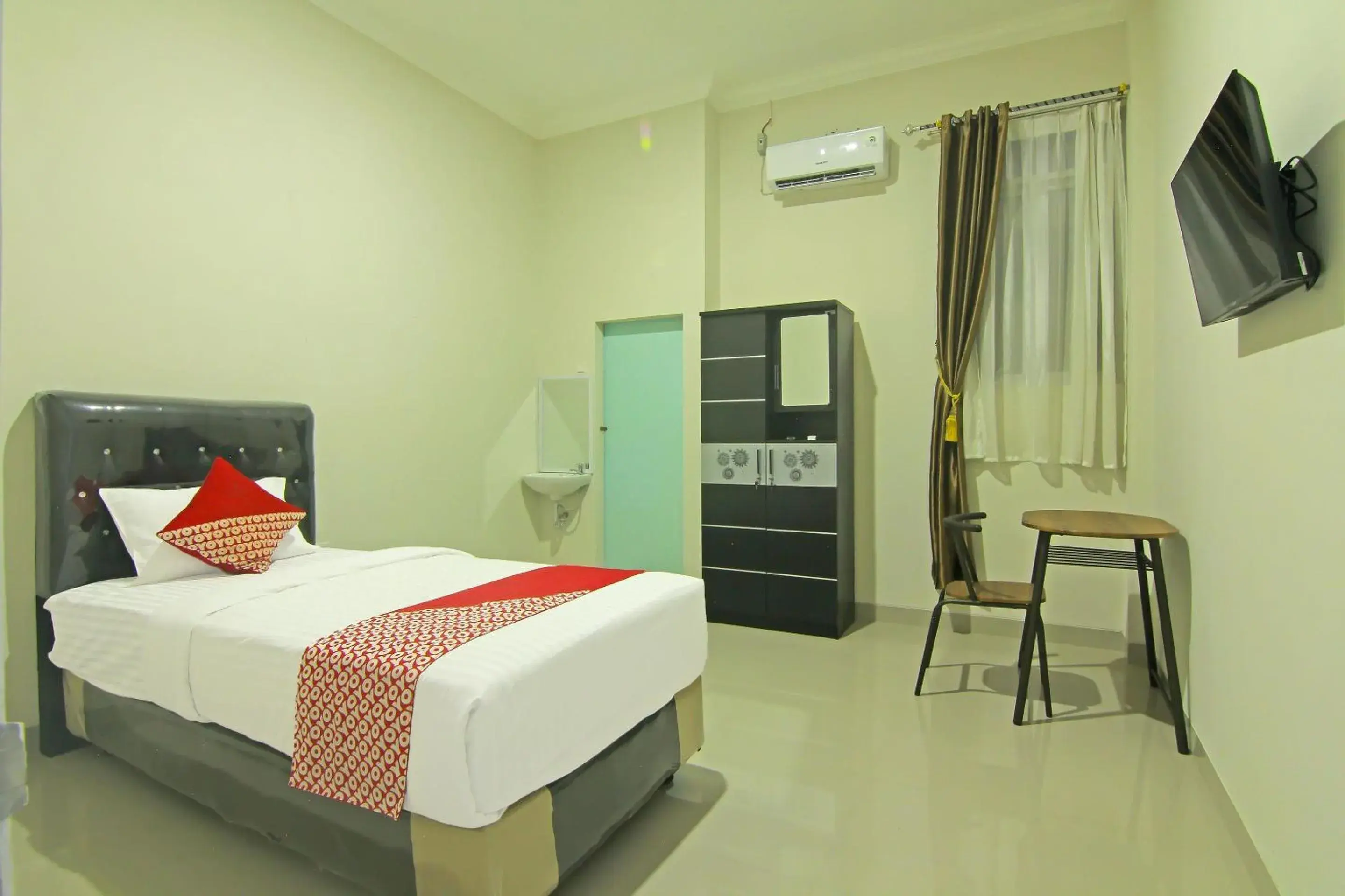 Bedroom, Bed in Danceneter Padang formerly Utama Residence Bedroom, Bed in Danceneter Padang formerly Utama Residence