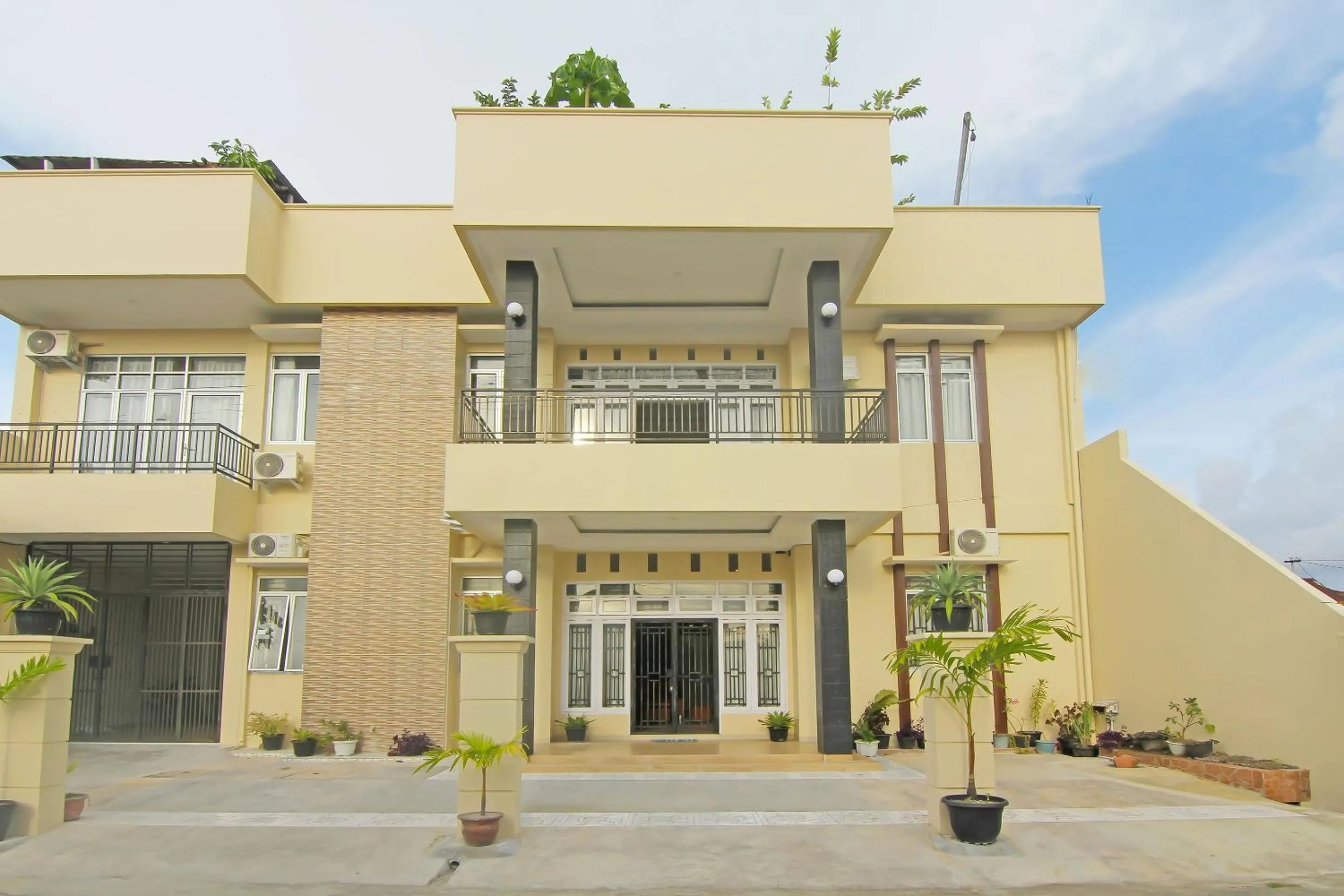 Facade/entrance in Danceneter Padang formerly Utama Residence