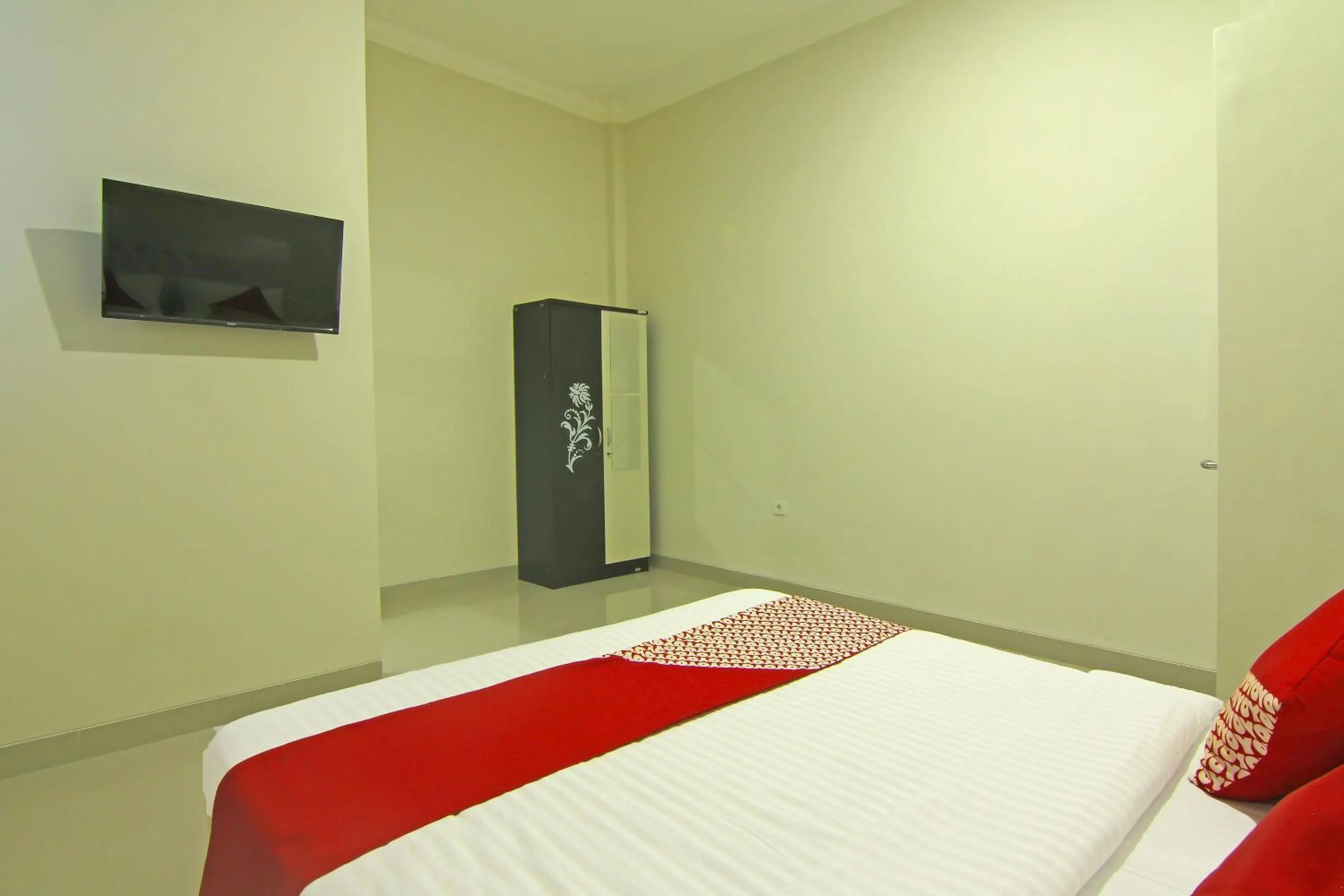 Bedroom, Bed in Danceneter Padang formerly Utama Residence