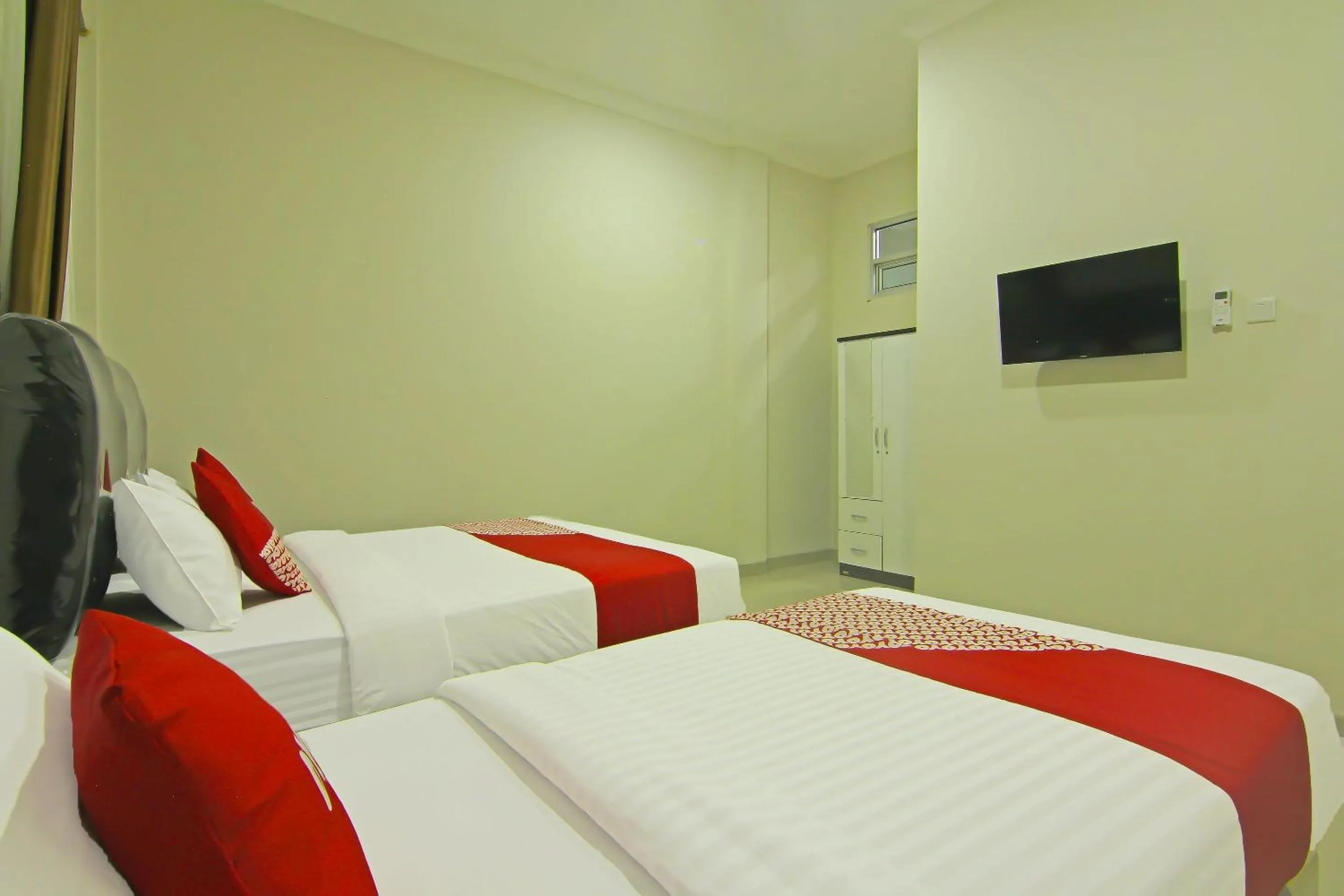 Bedroom, Bed in Danceneter Padang formerly Utama Residence