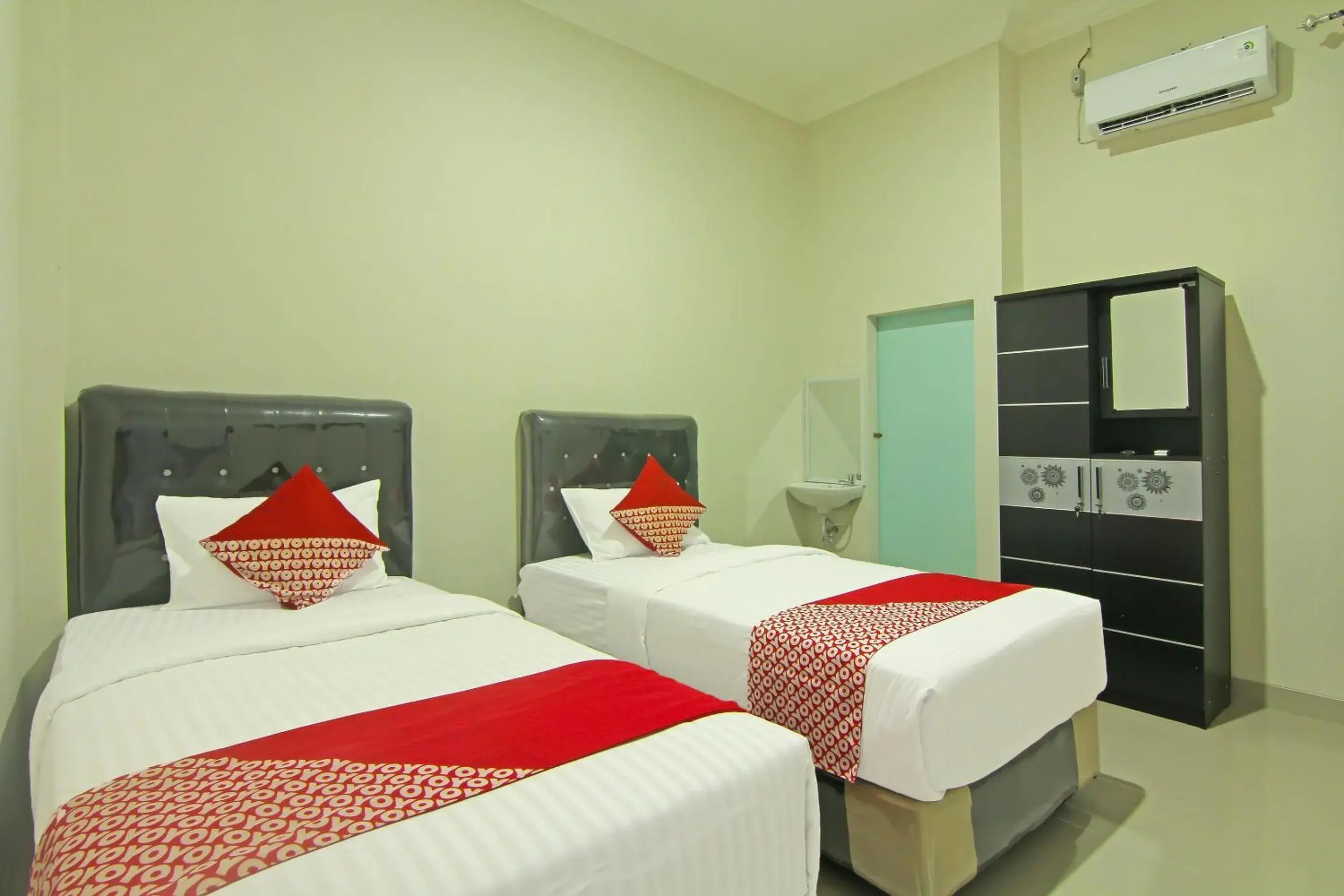 Bedroom, Bed in Danceneter Padang formerly Utama Residence Bedroom, Bed in Danceneter Padang formerly Utama Residence