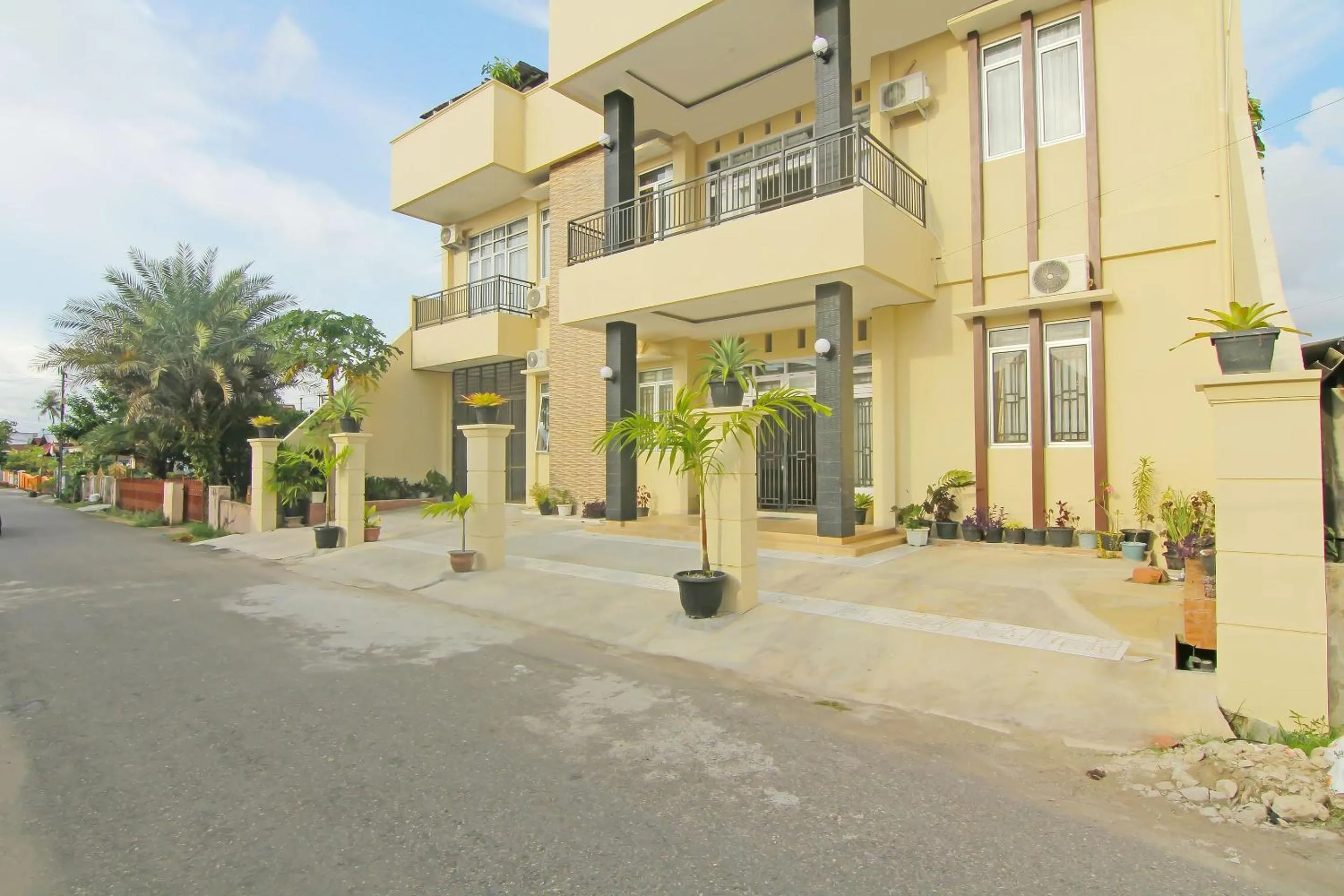 Facade/entrance in Danceneter Padang formerly Utama Residence
