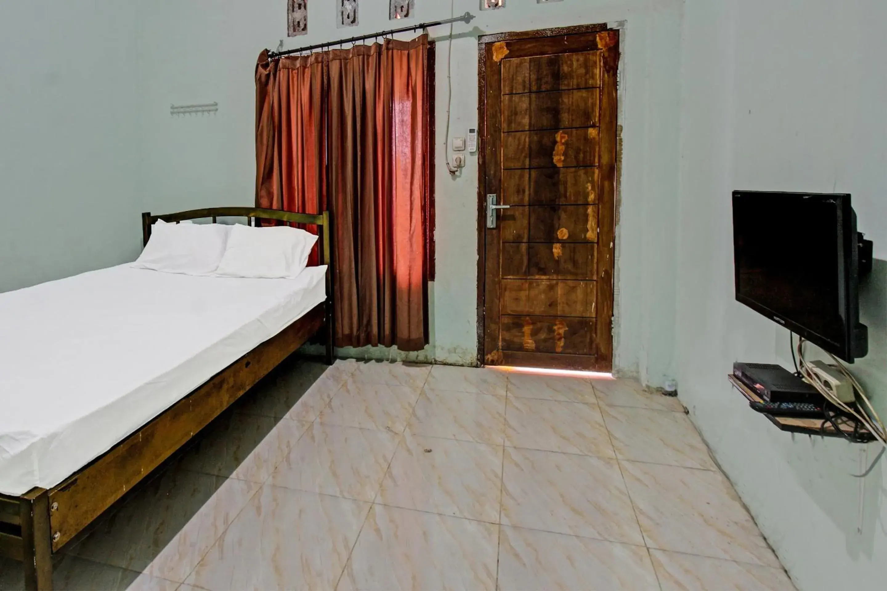 Bedroom, Bed in Hotel O Homestay Bang HajiNearLapangan Penujak ( Inen Gonggang) Bedroom, Bed in Hotel O Homestay Bang HajiNearLapangan Penujak ( Inen Gonggang)