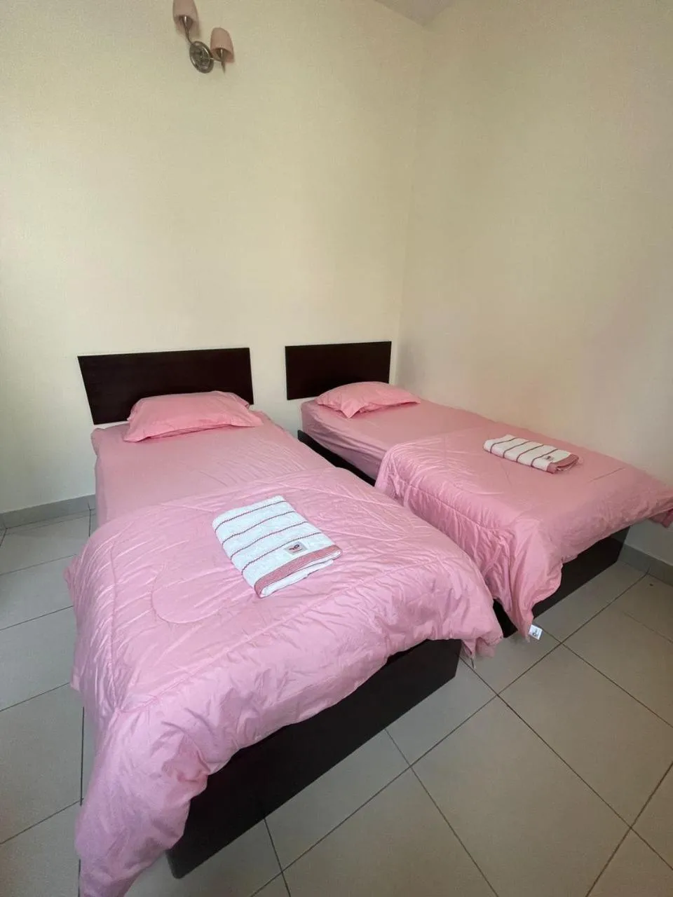 towels, Bed in Intanova Hotel