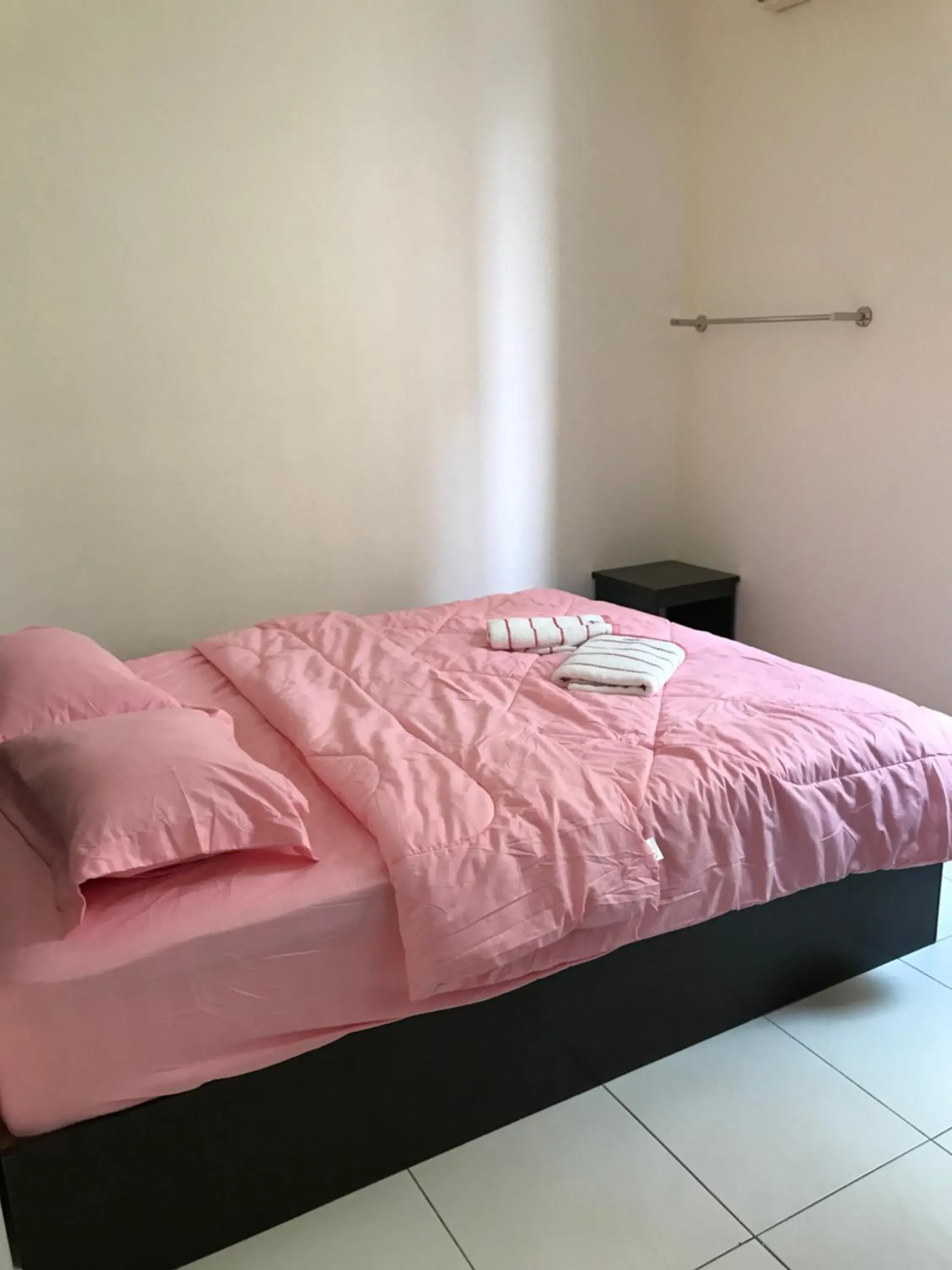 Deluxe Queen Room in Intanova Hotel Deluxe Queen Room in Intanova Hotel