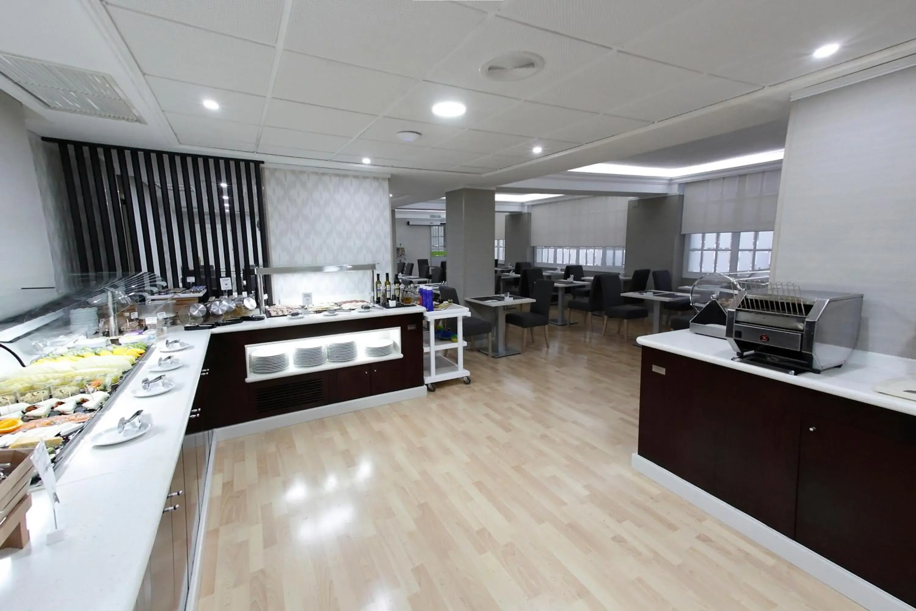 Restaurant/places to eat in Sercotel Carlos III Restaurant/places to eat in Sercotel Carlos III