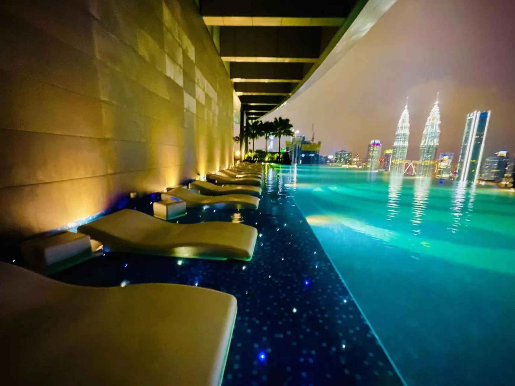 Swimming pool in Eaton residences KLCC m@h