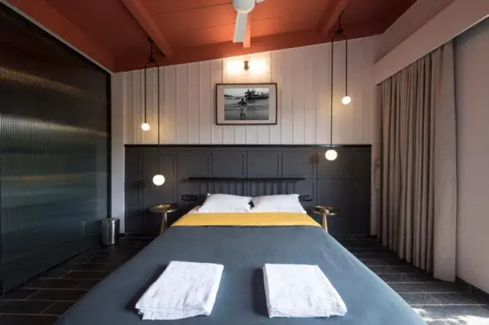 Deluxe Queen Room in East India House Deluxe Queen Room in East India House