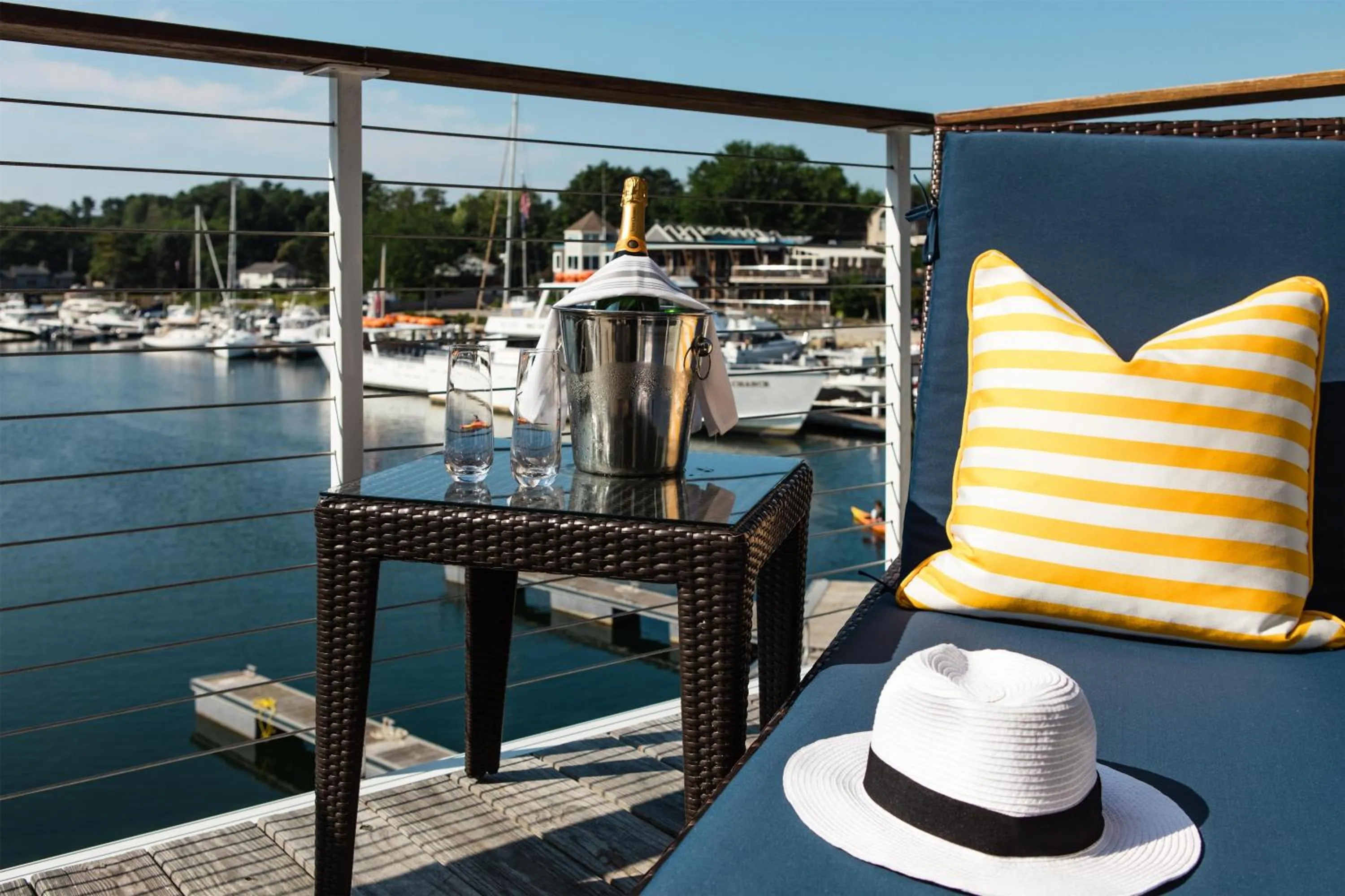 Photo of the whole room in The Boathouse