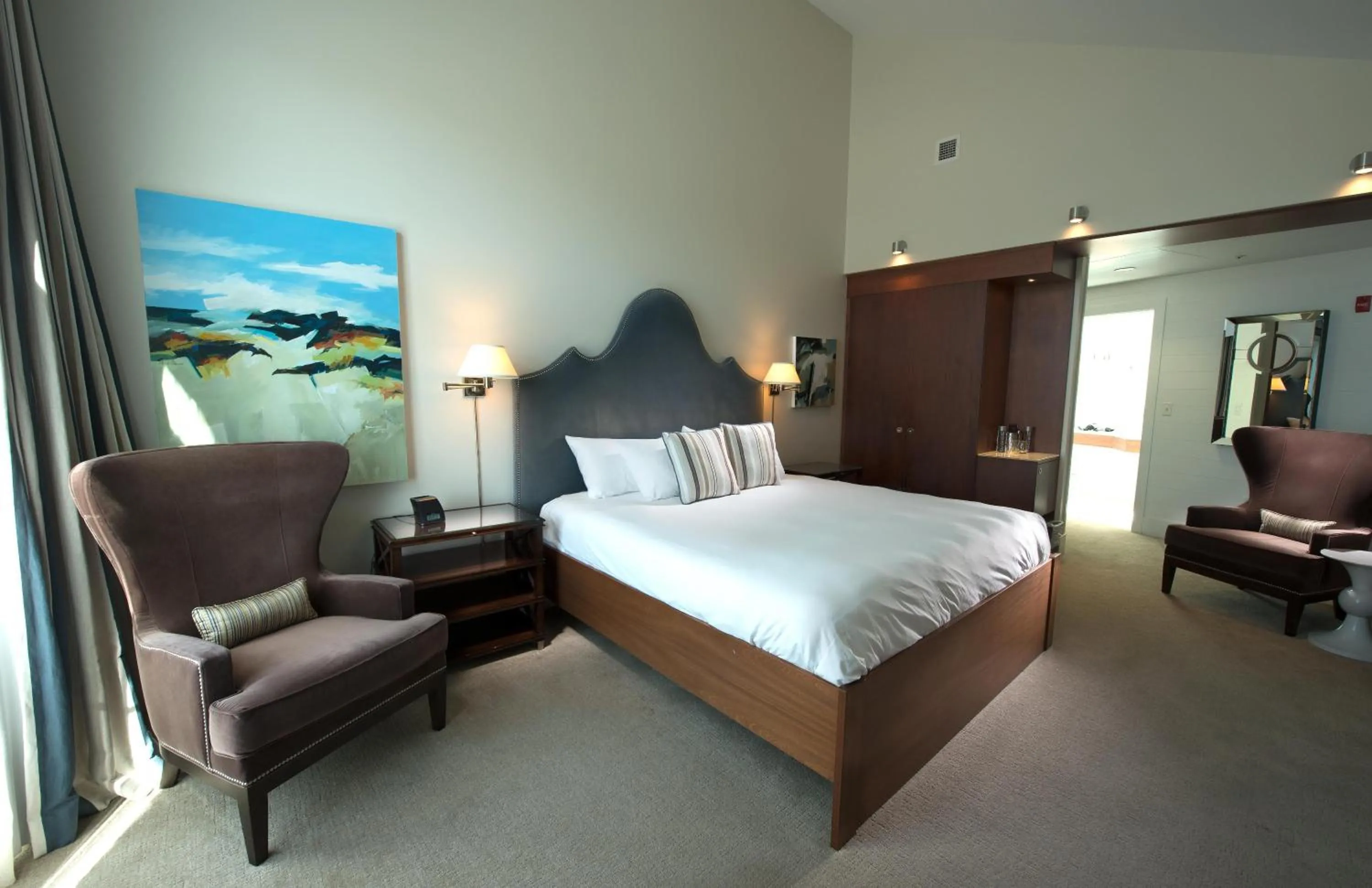 Photo of the whole room, Bed in The Boathouse