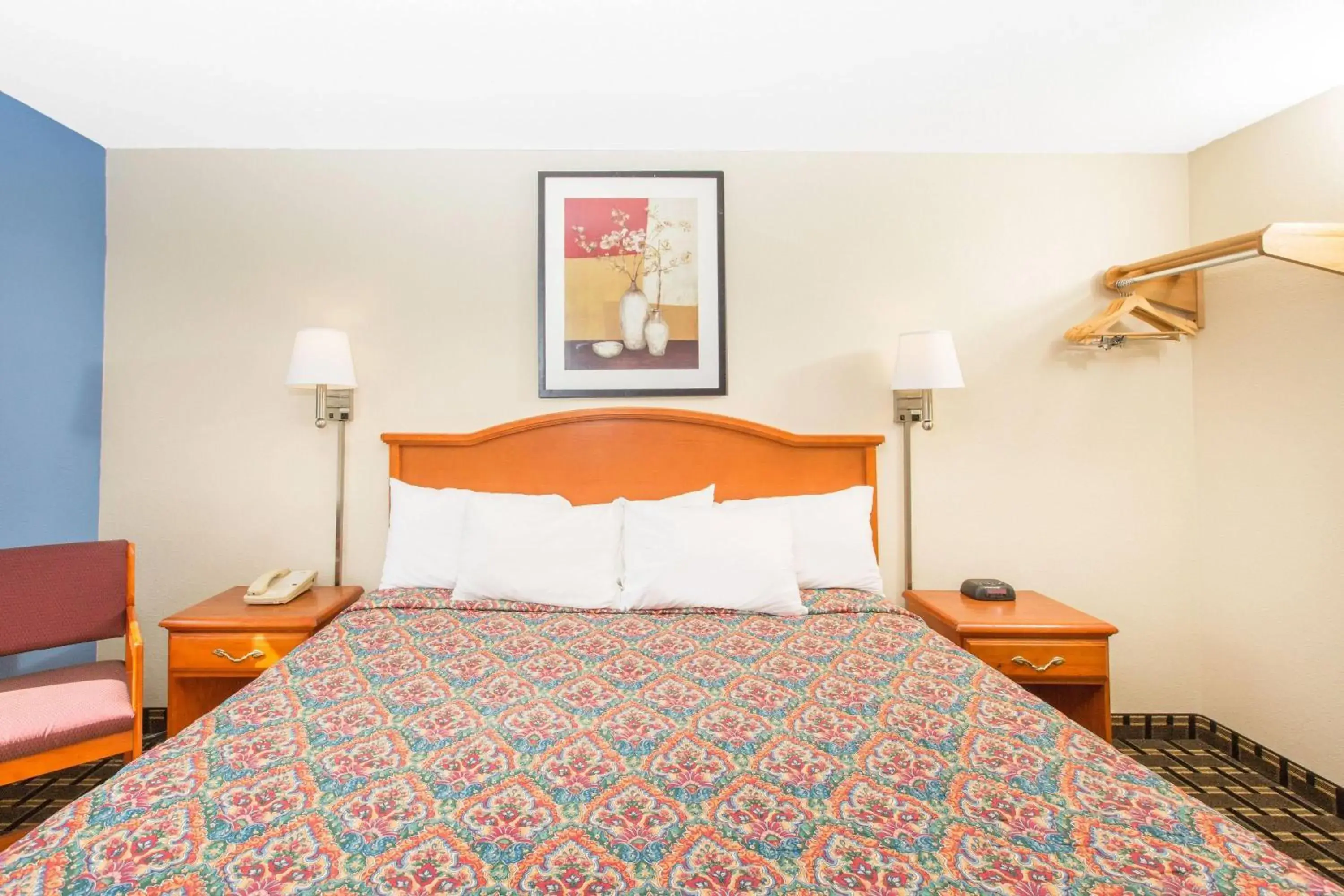 Photo of the whole room, Bed in Days Inn by Wyndham Effingham Photo of the whole room, Bed in Days Inn by Wyndham Effingham