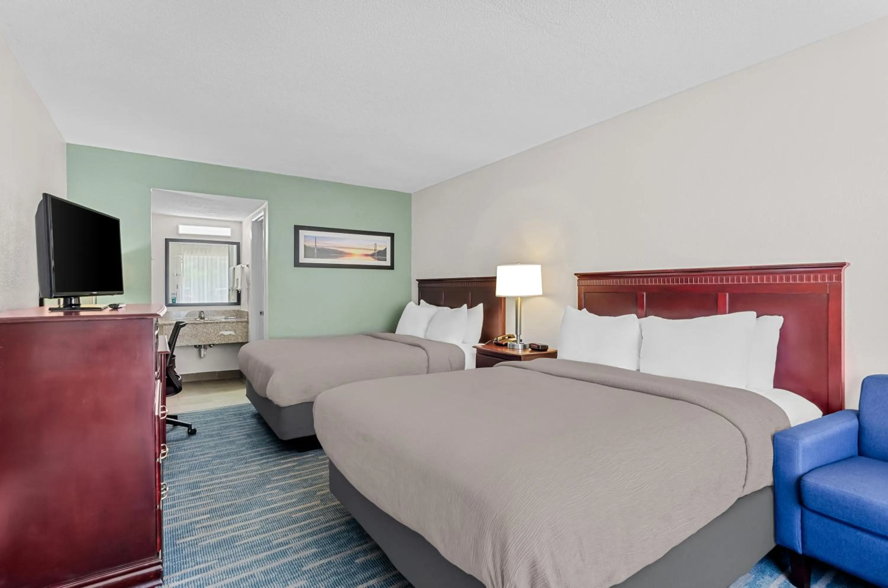 Property building, Bed in Quality Inn Lexington