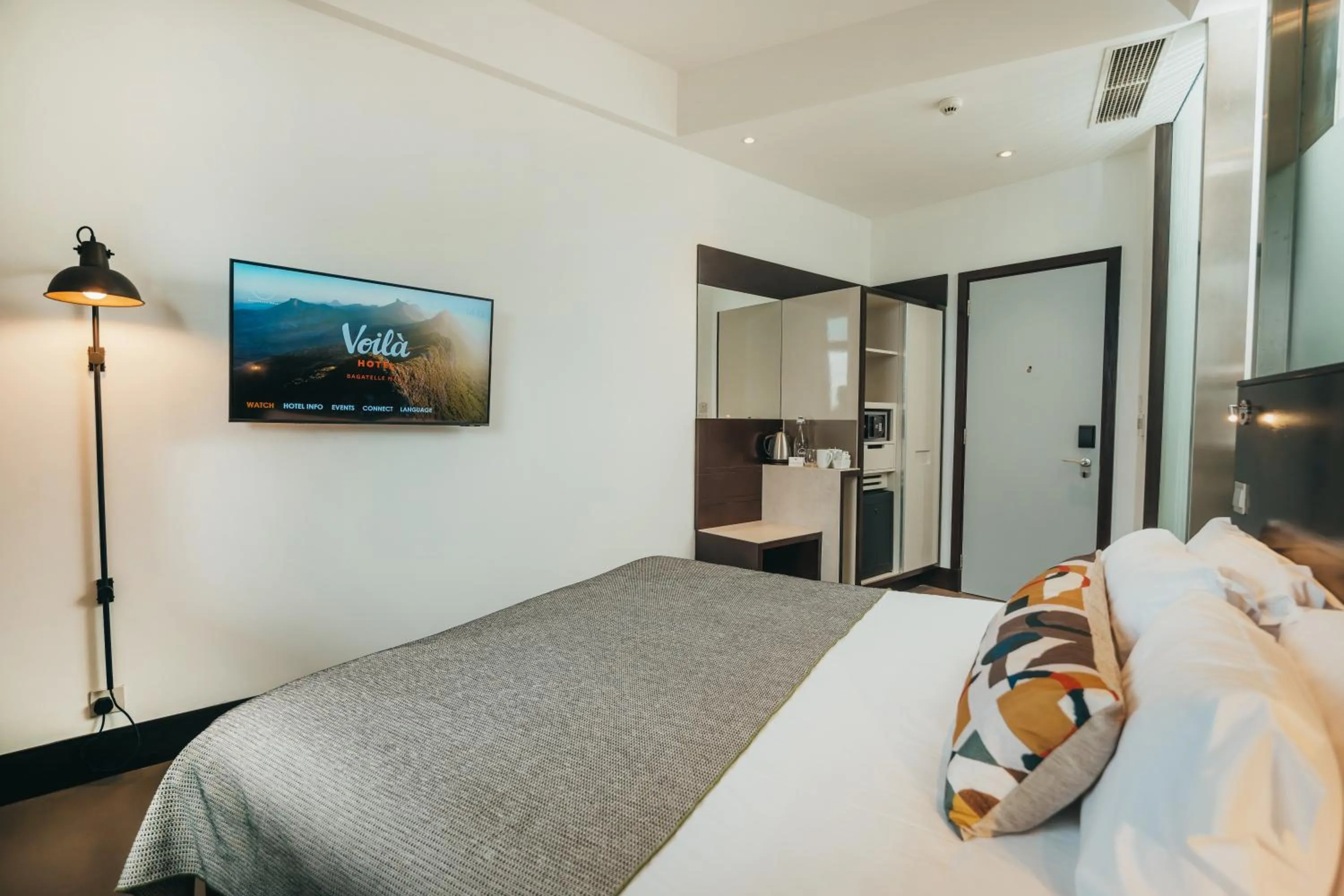 Bedroom, Bed in Voila Bagatelle