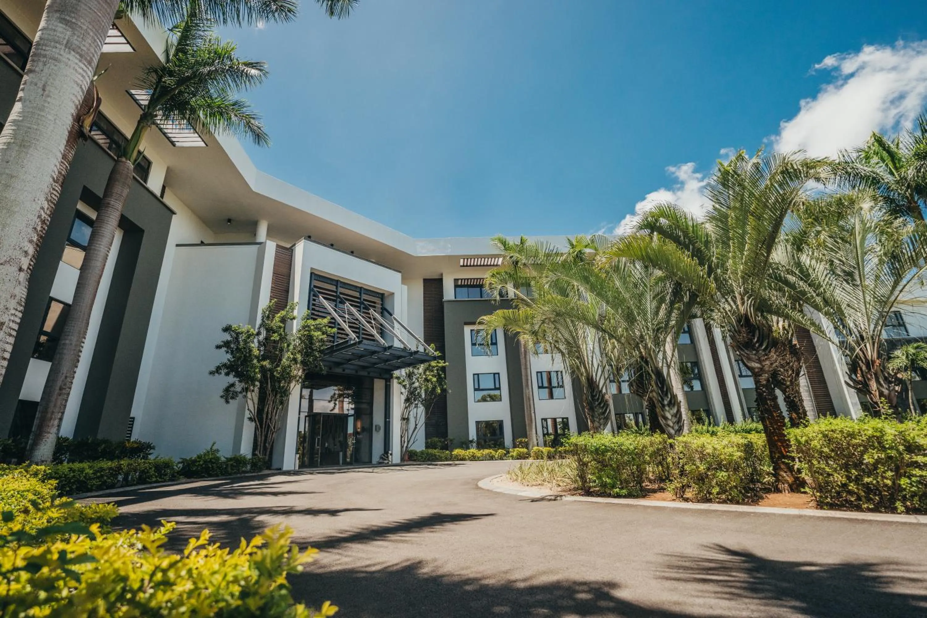 Property building in Voila Bagatelle