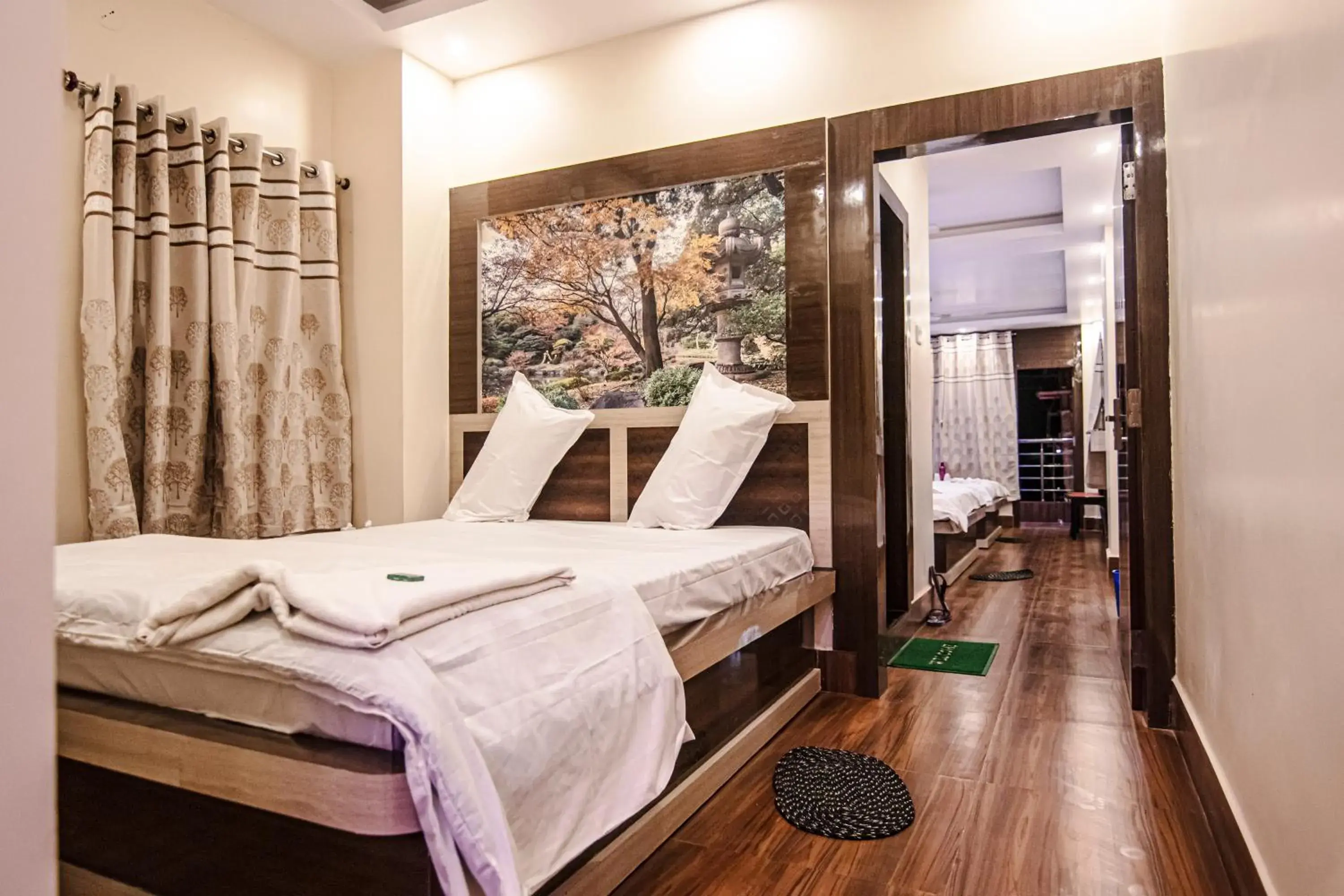 Deluxe Double Room in Hotel Aarohi Deluxe Double Room in Hotel Aarohi